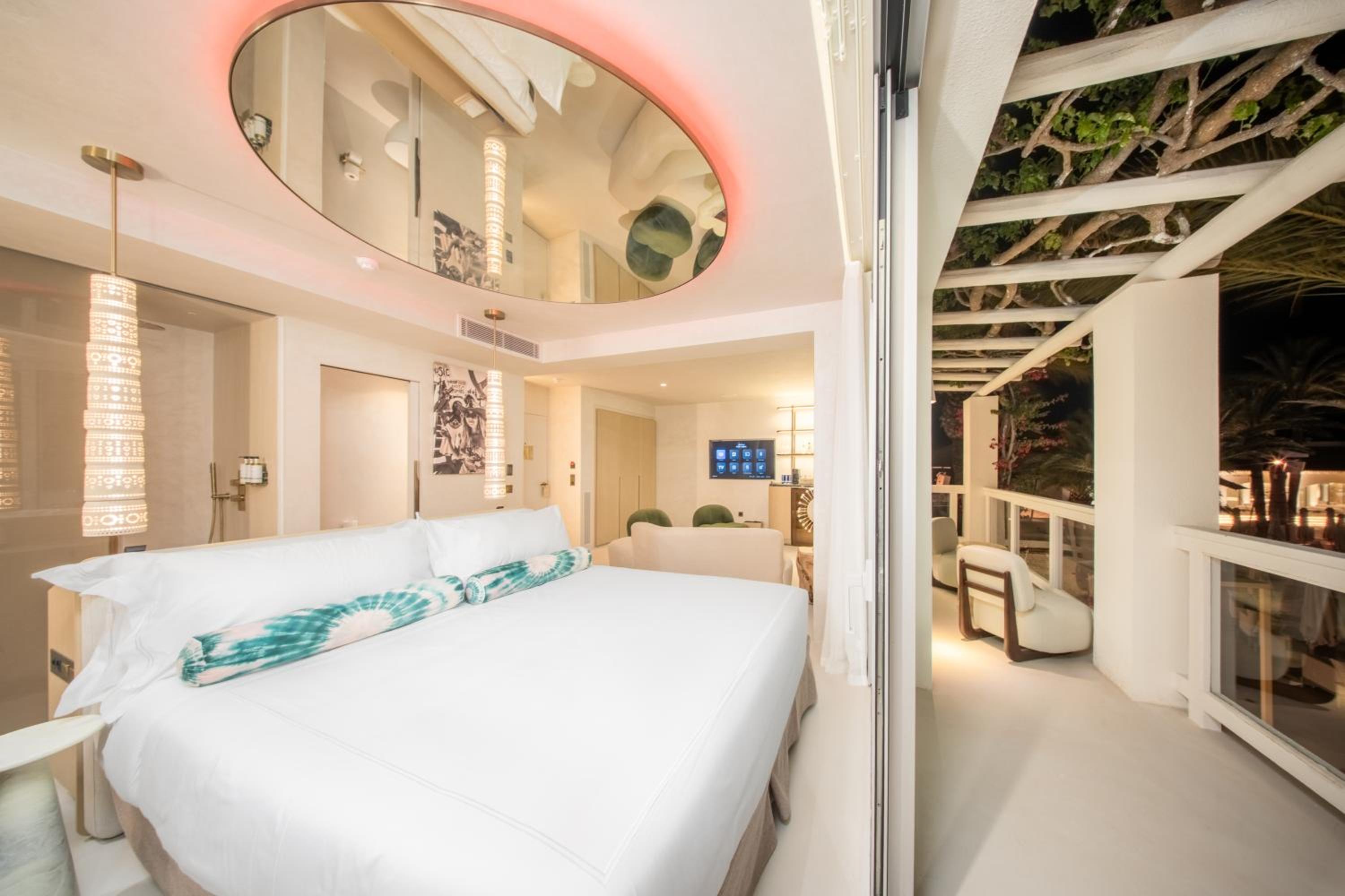 Junior Suite with Sea View- Entrance to Pacha Club Included photo 3