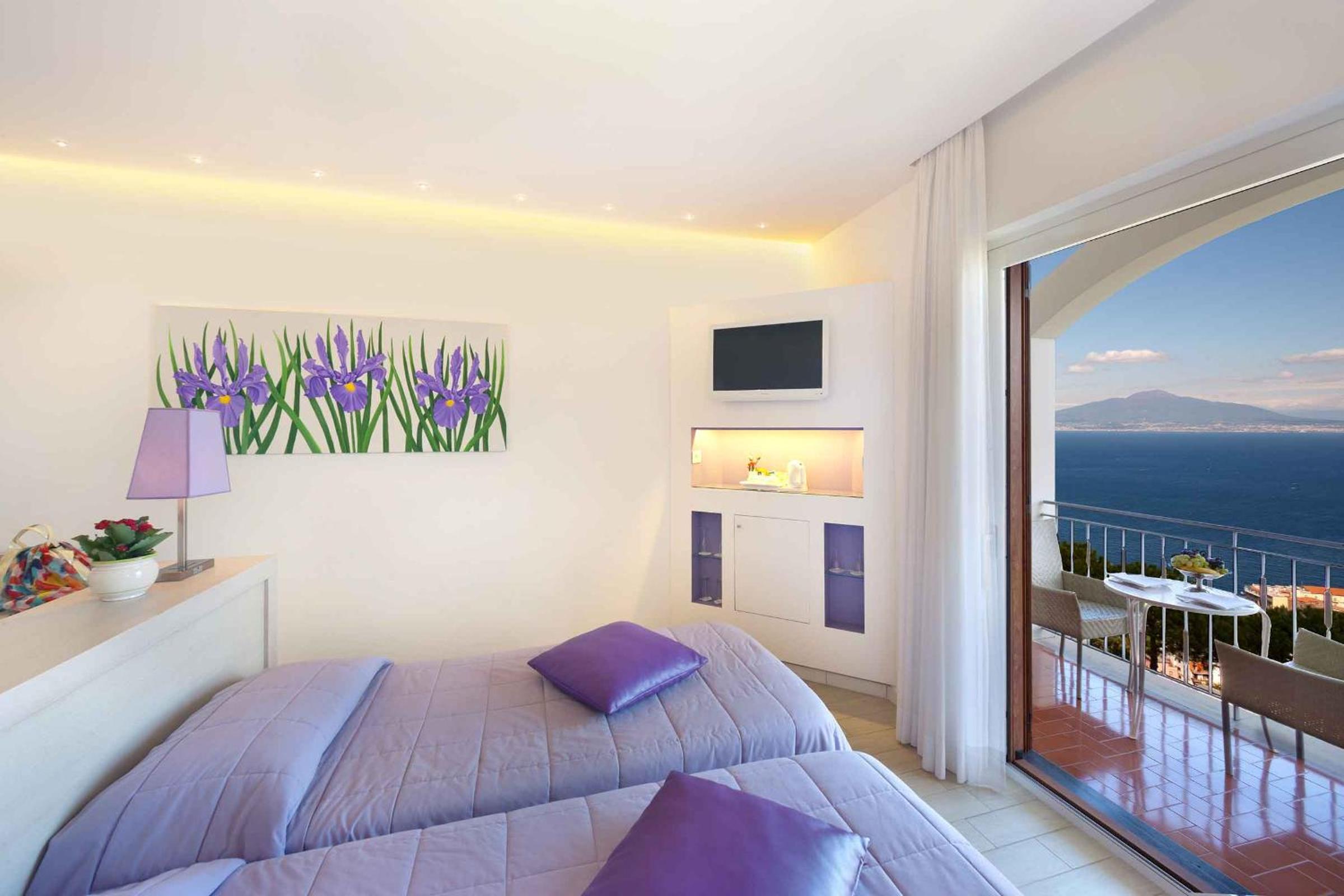 Deluxe Double or Twin Room with Sea View - Photo 6