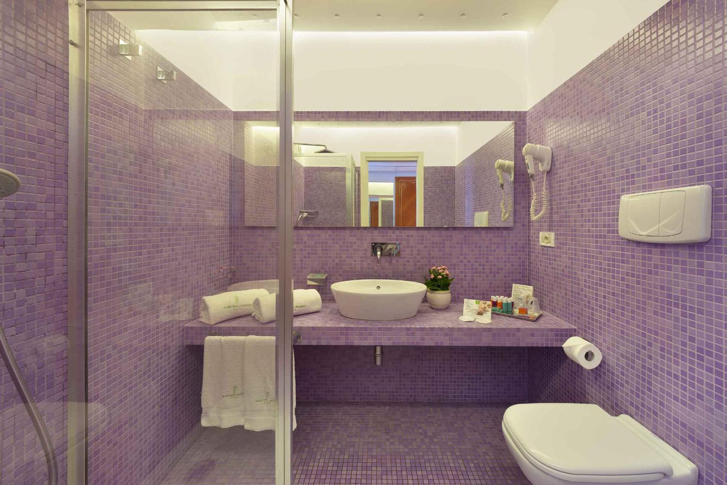 Deluxe Double or Twin Room with Sea View - Photo 4