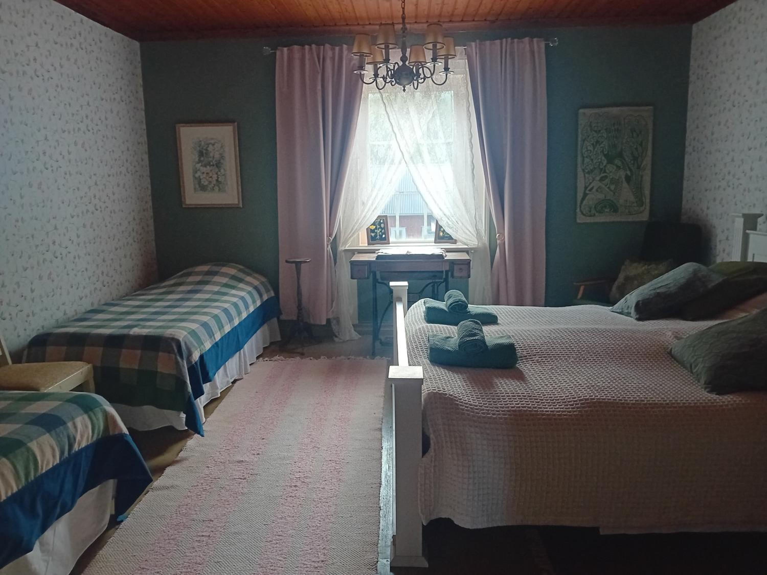 Triple Room with Shared Toilet photo 1