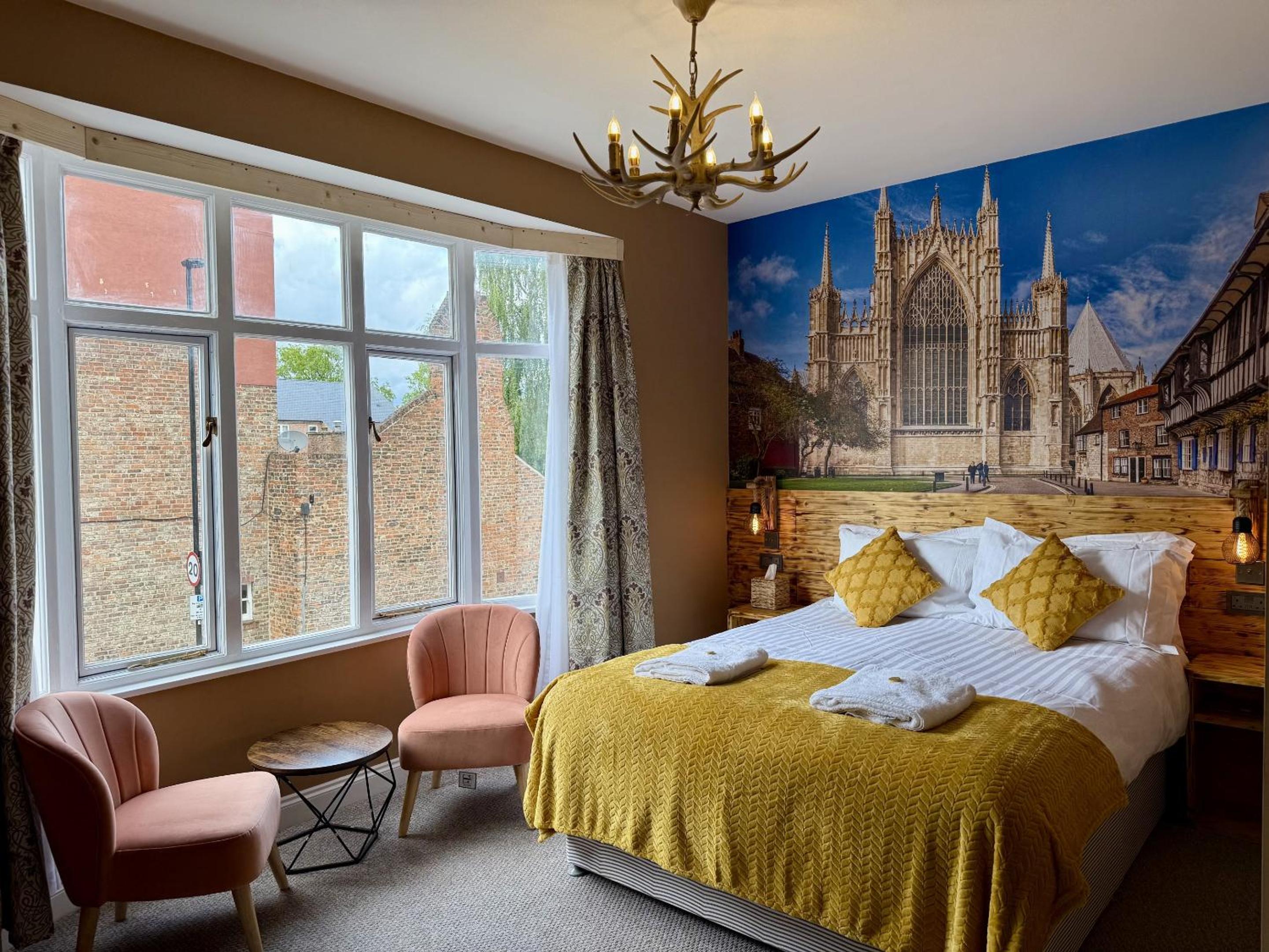 Superior King Room photo 2