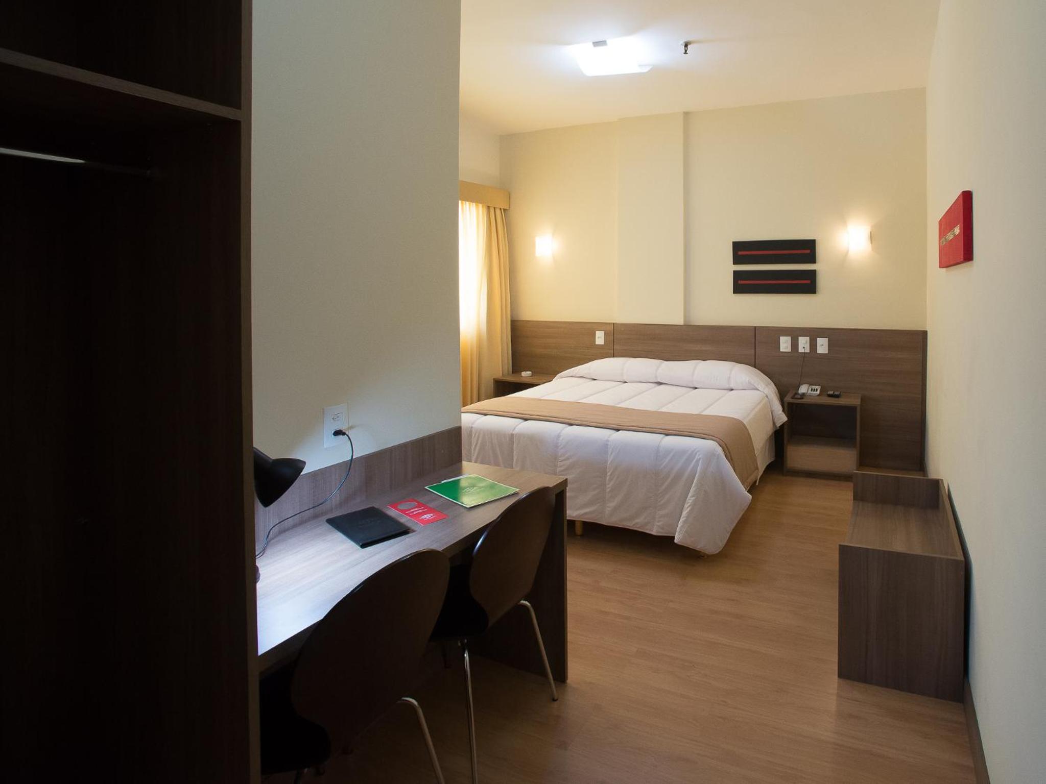 Standard Double Room - Photo 3