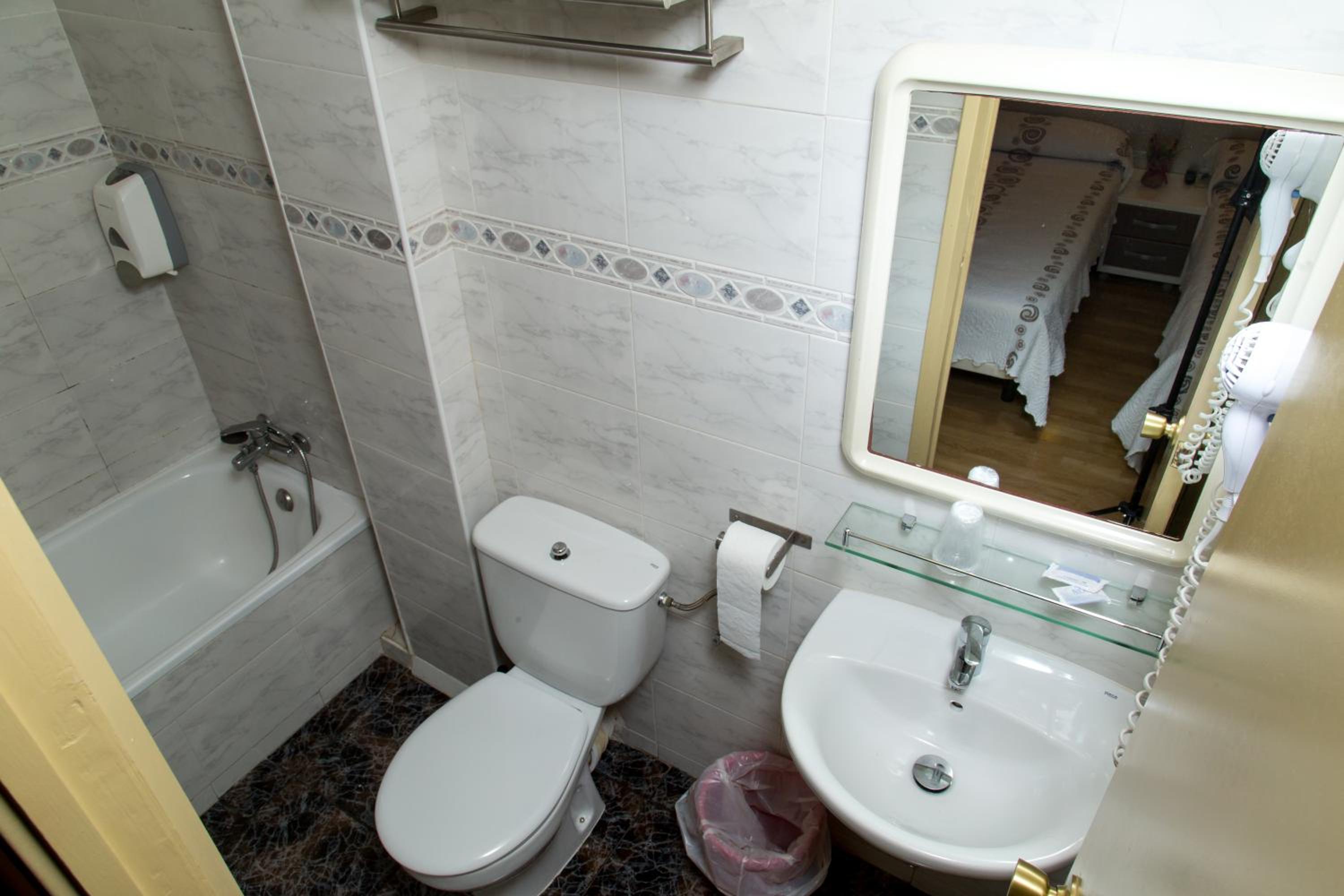 Single Room with Private Bathroom