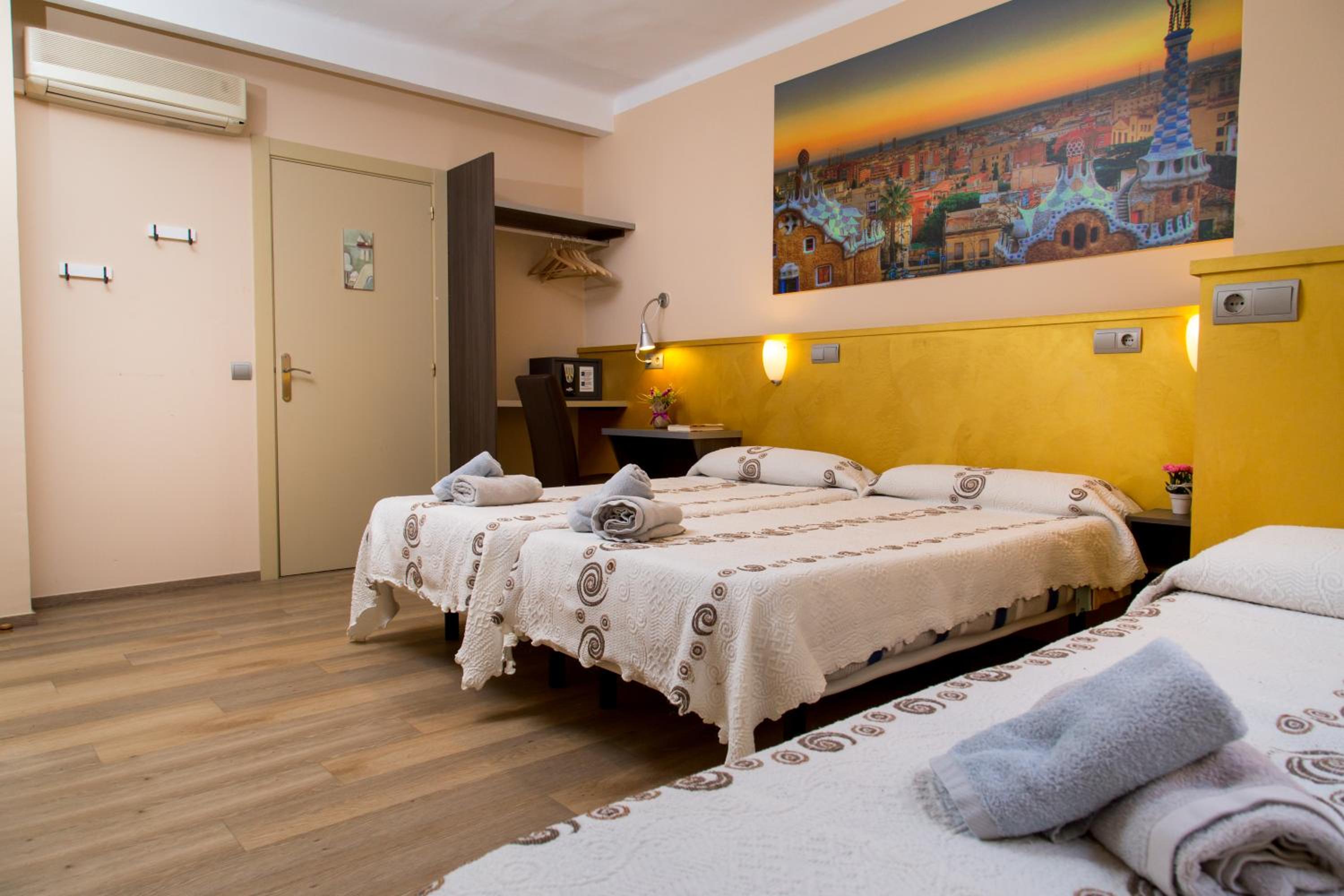 Triple Room with Private Bathroom