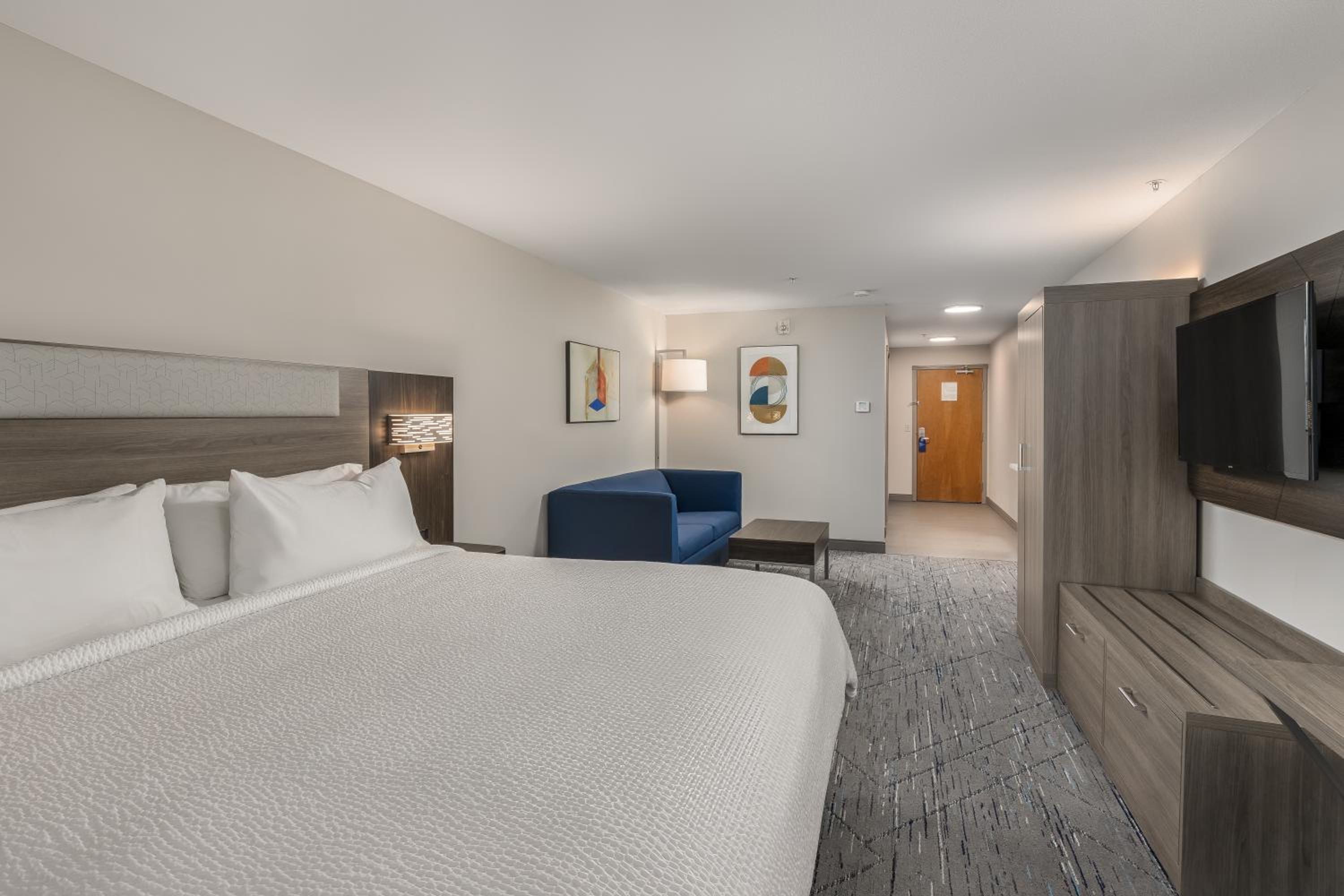 Queen Suite - Photo 4