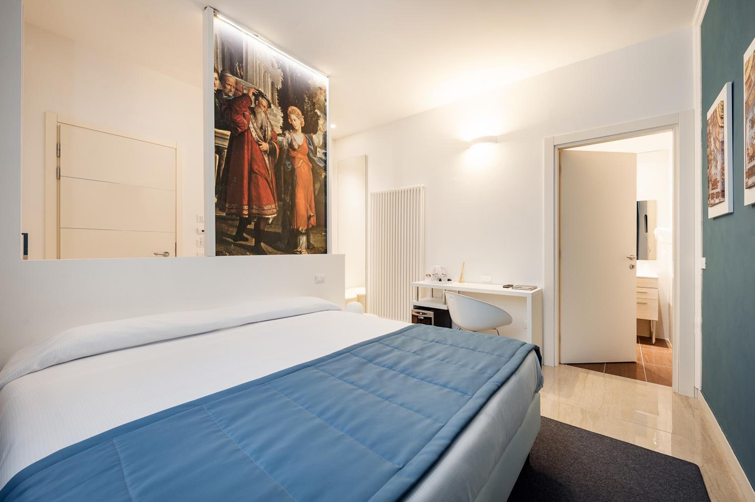 Double Room - Photo 5