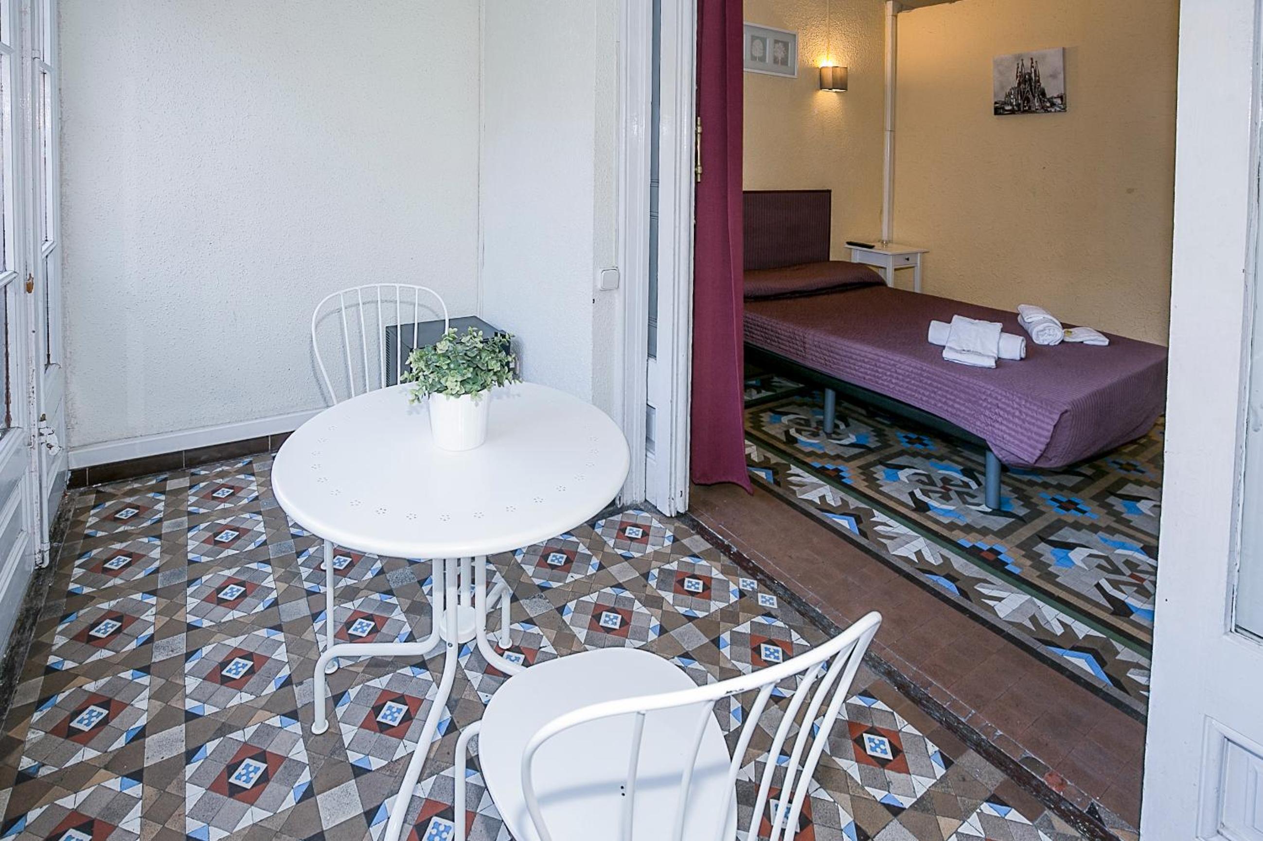 Superior Double Room with Shared Bathroom photo 3