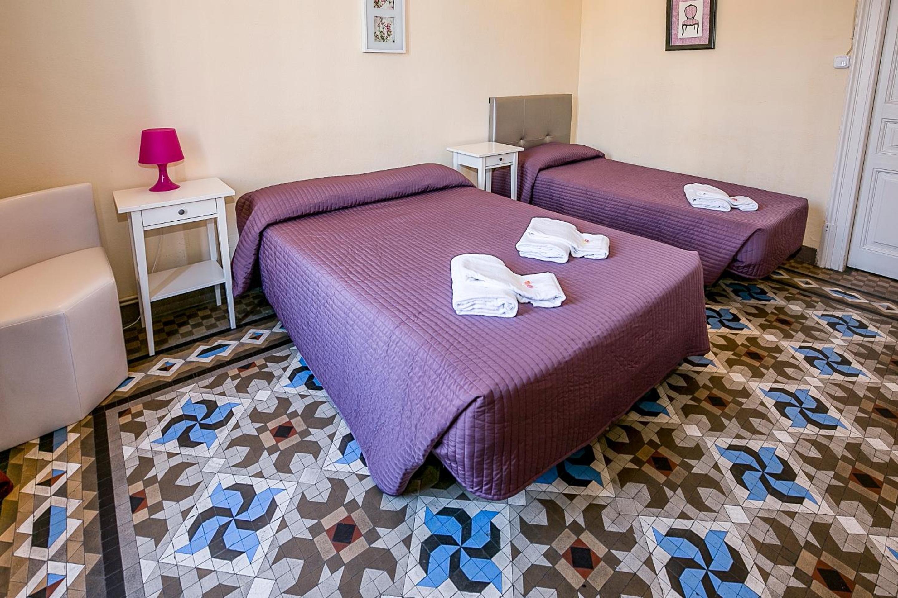 Double Room with Private Bathroom photo 2
