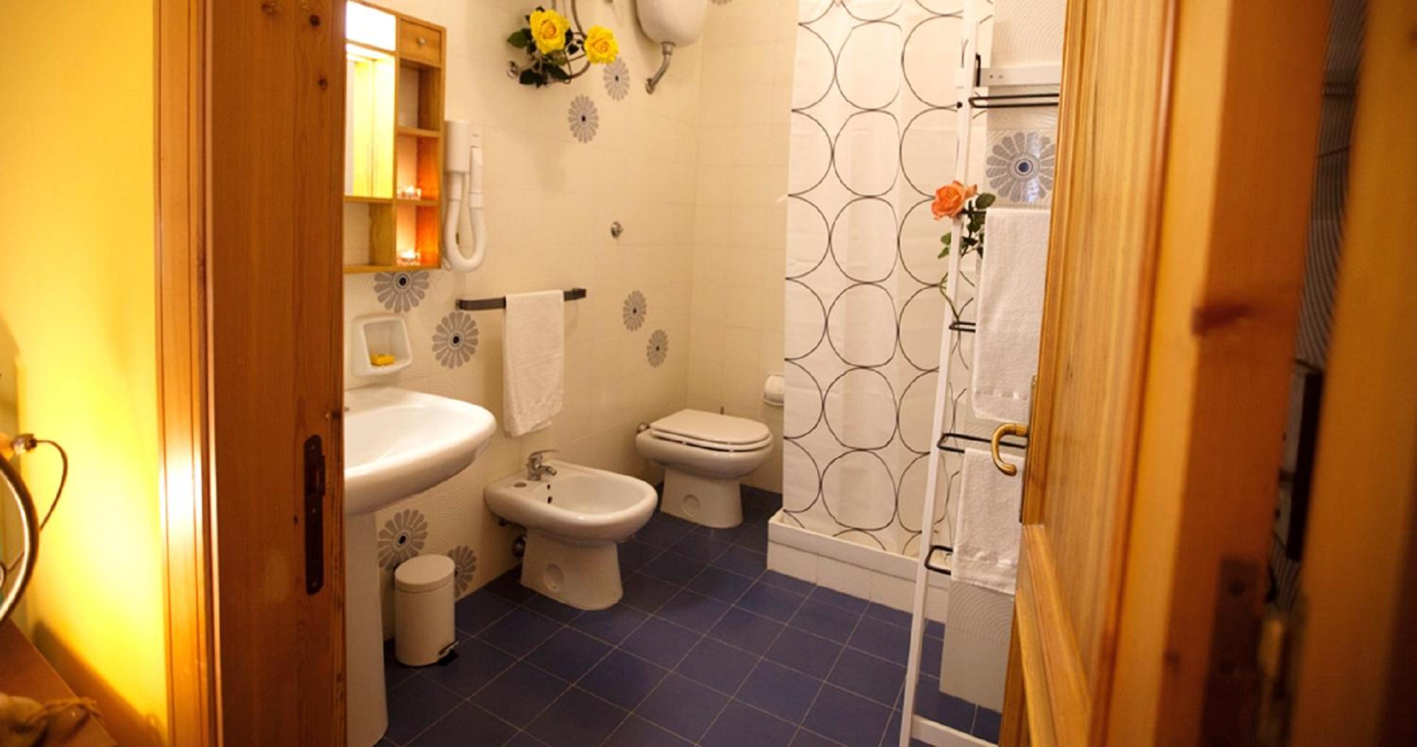 Double Room with Patio photo 3