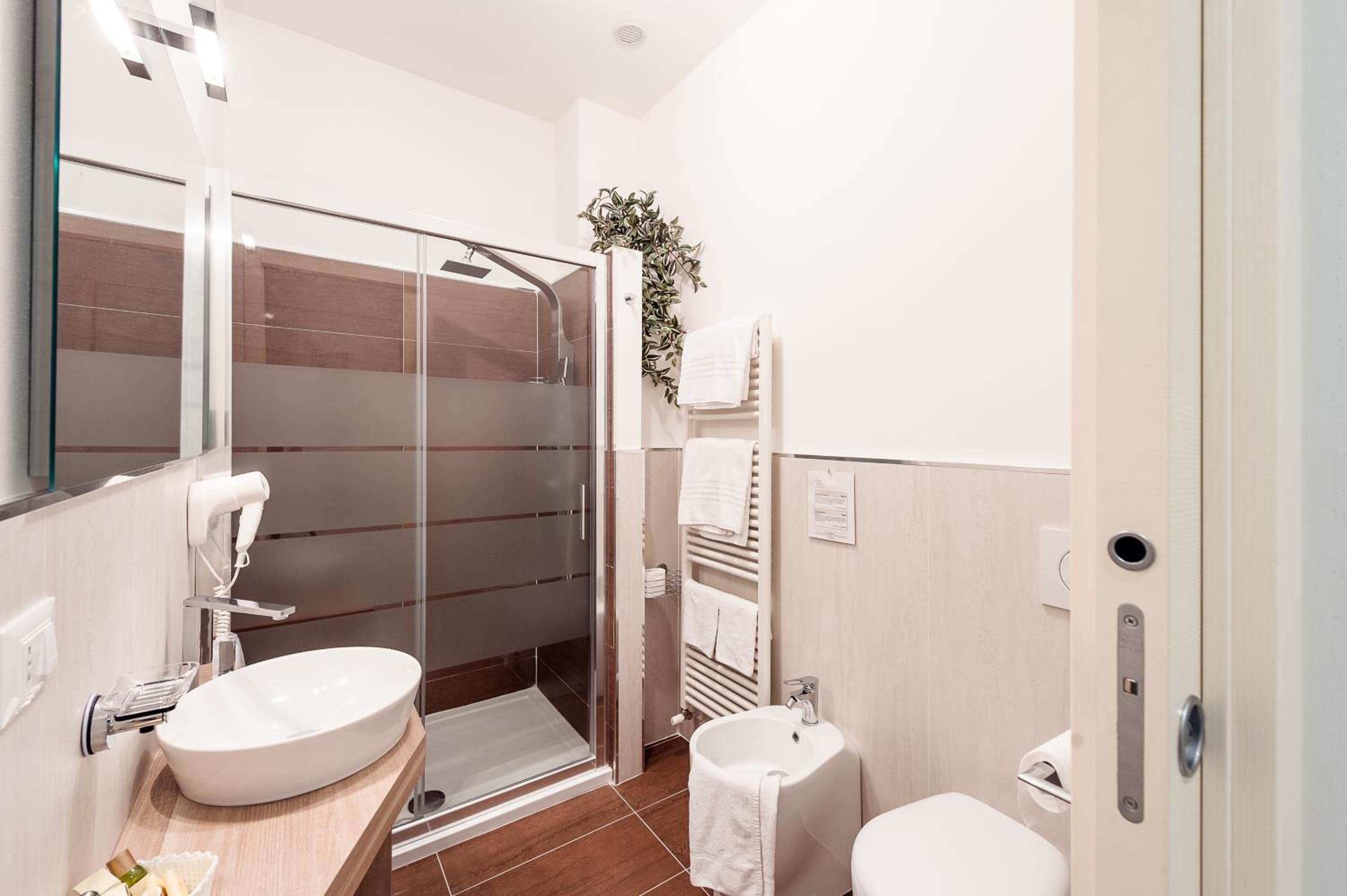 Triple Room - Photo 7