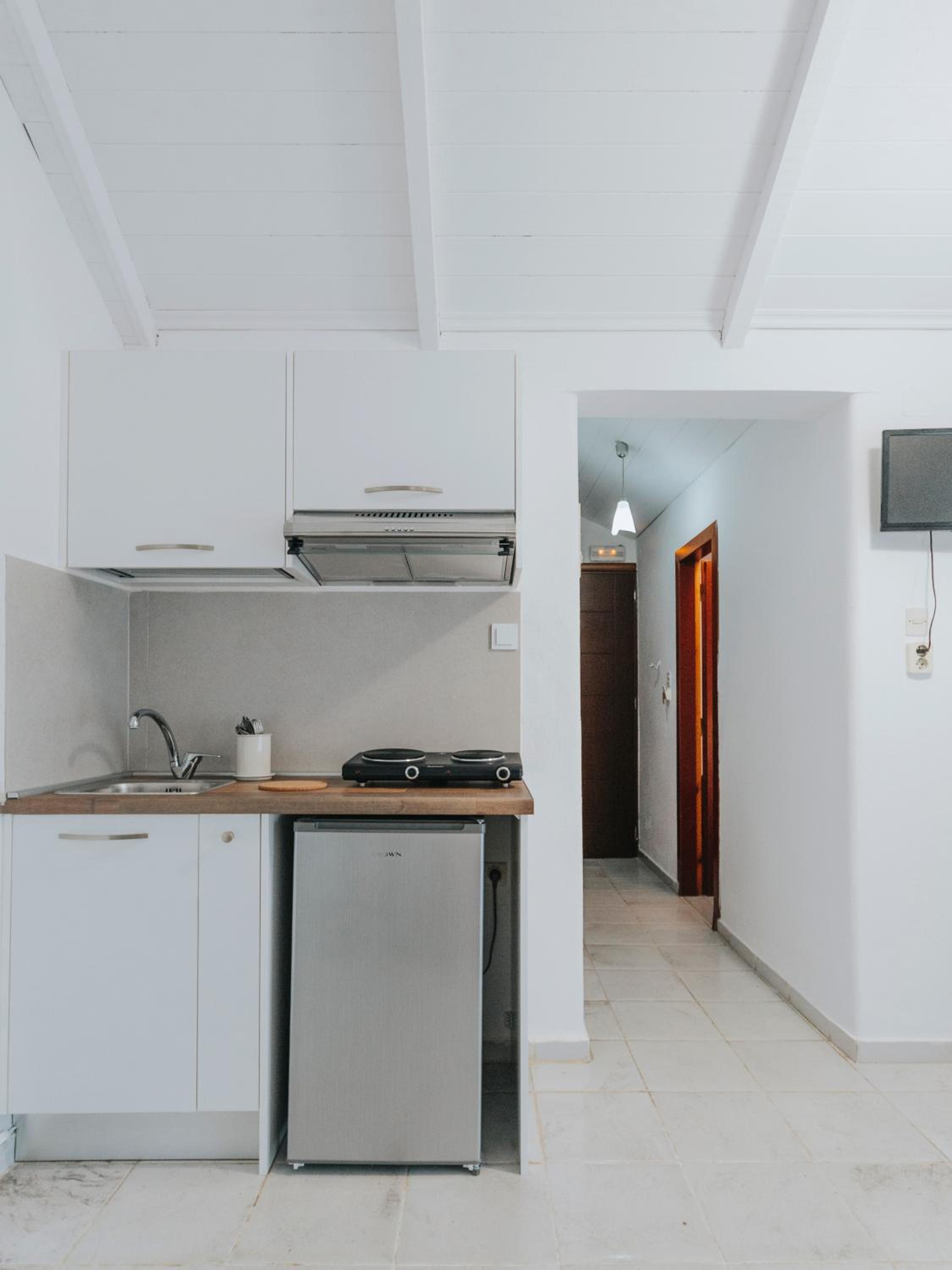 Attic Apartment - Photo 7