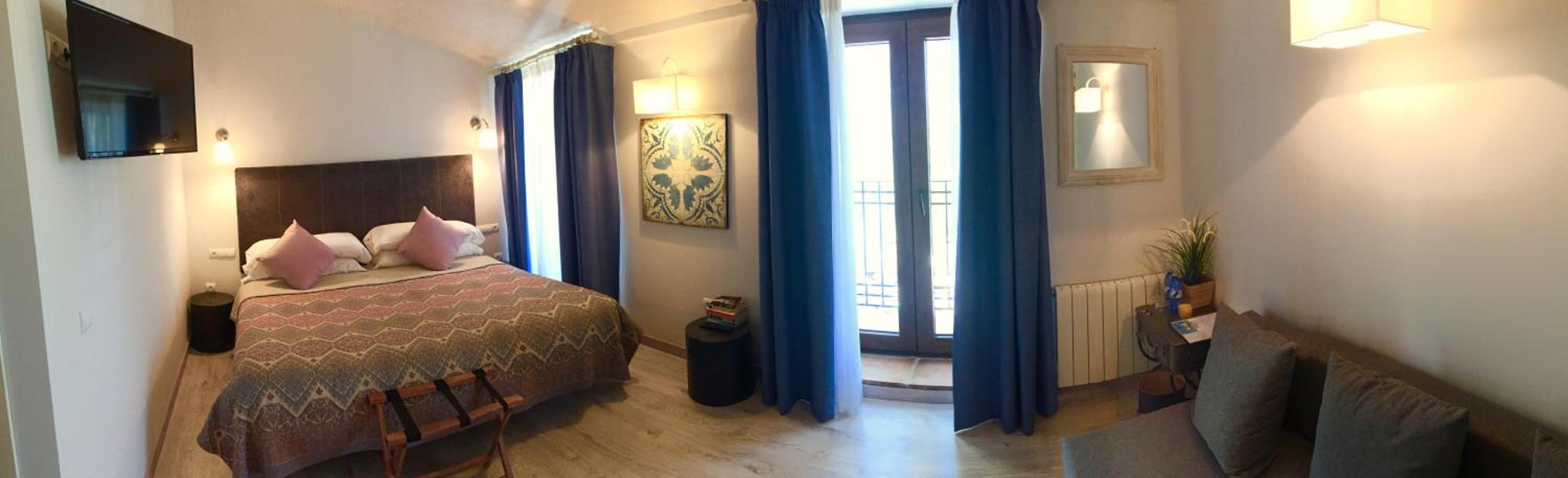 Triple Room with Balcony