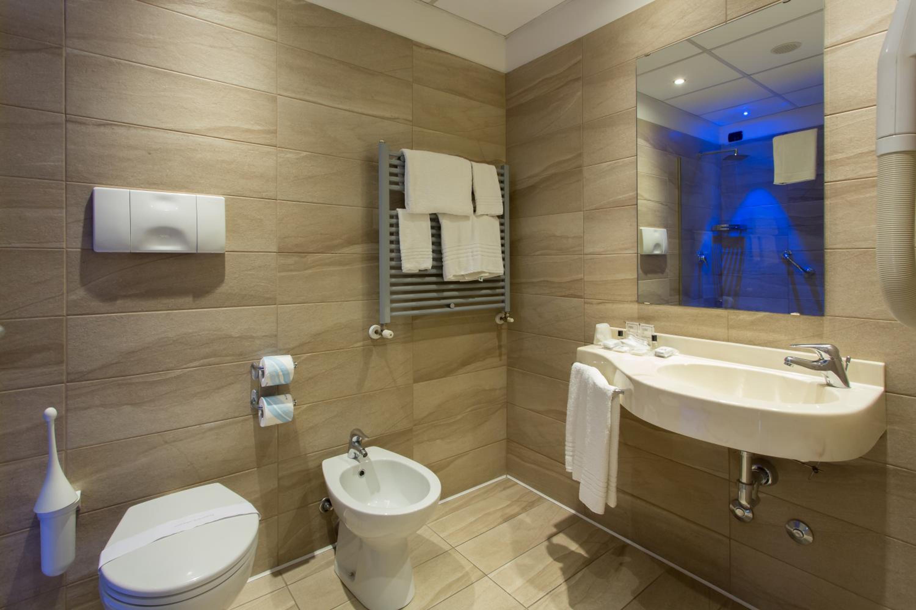 Budget Double Room - Annex photo 2