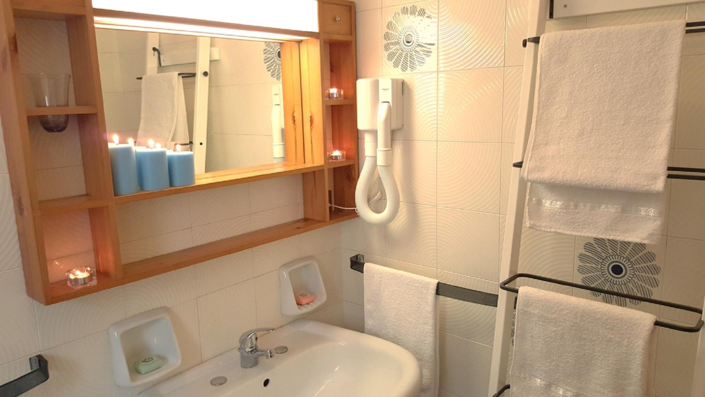Large Double Room photo 3