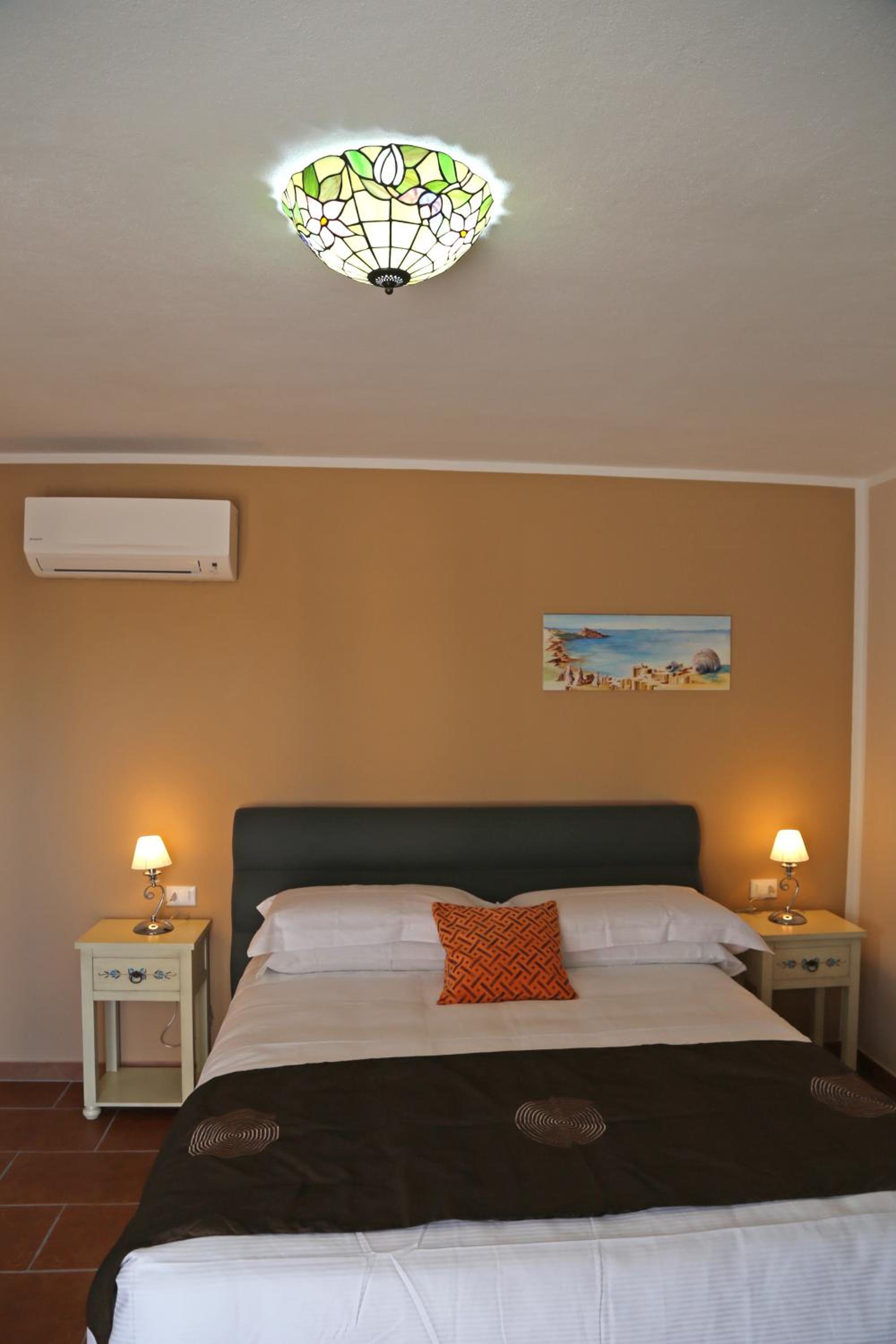 Deluxe Triple Room - Photo 5