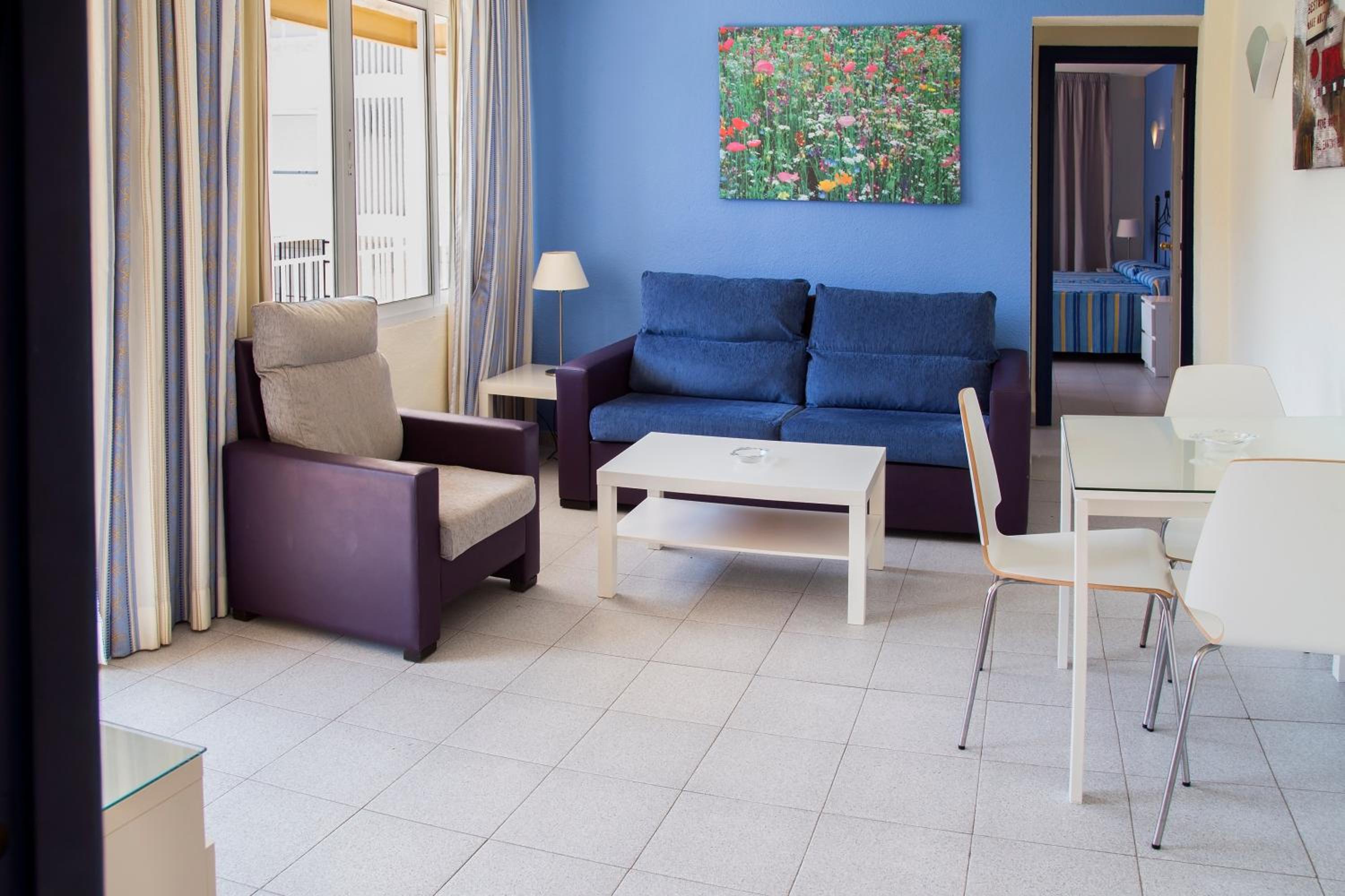 Superior One-Bedroom Apartment (2-3 Adults) photo 3