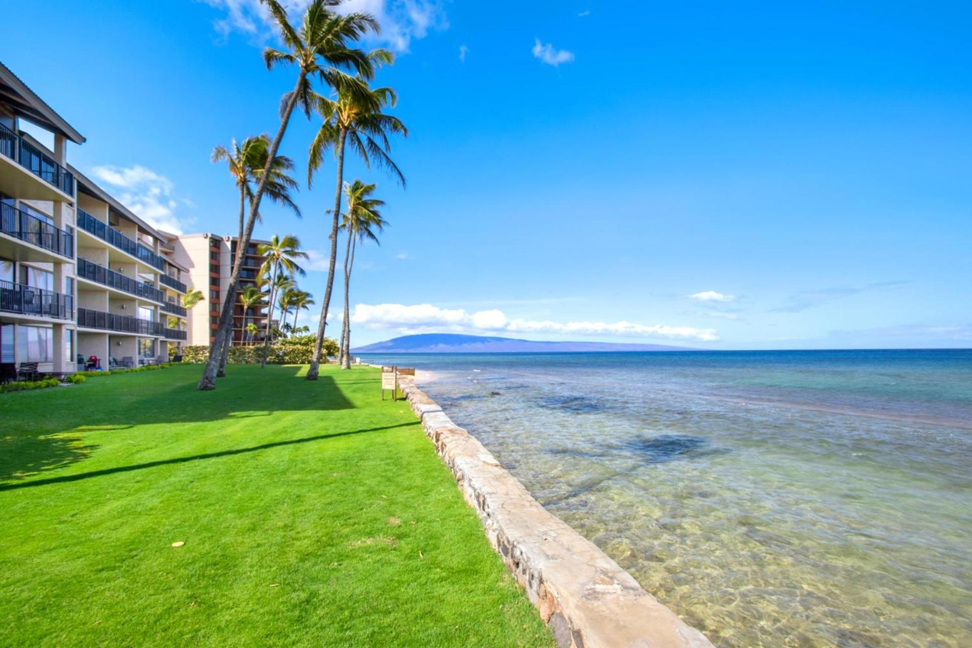 KBM Resorts   FREE CAR   Papakea   Ocean view   Renovated 3-Bedroom Condo &amp; Fully Air Conditioned PKC-403 photo 1