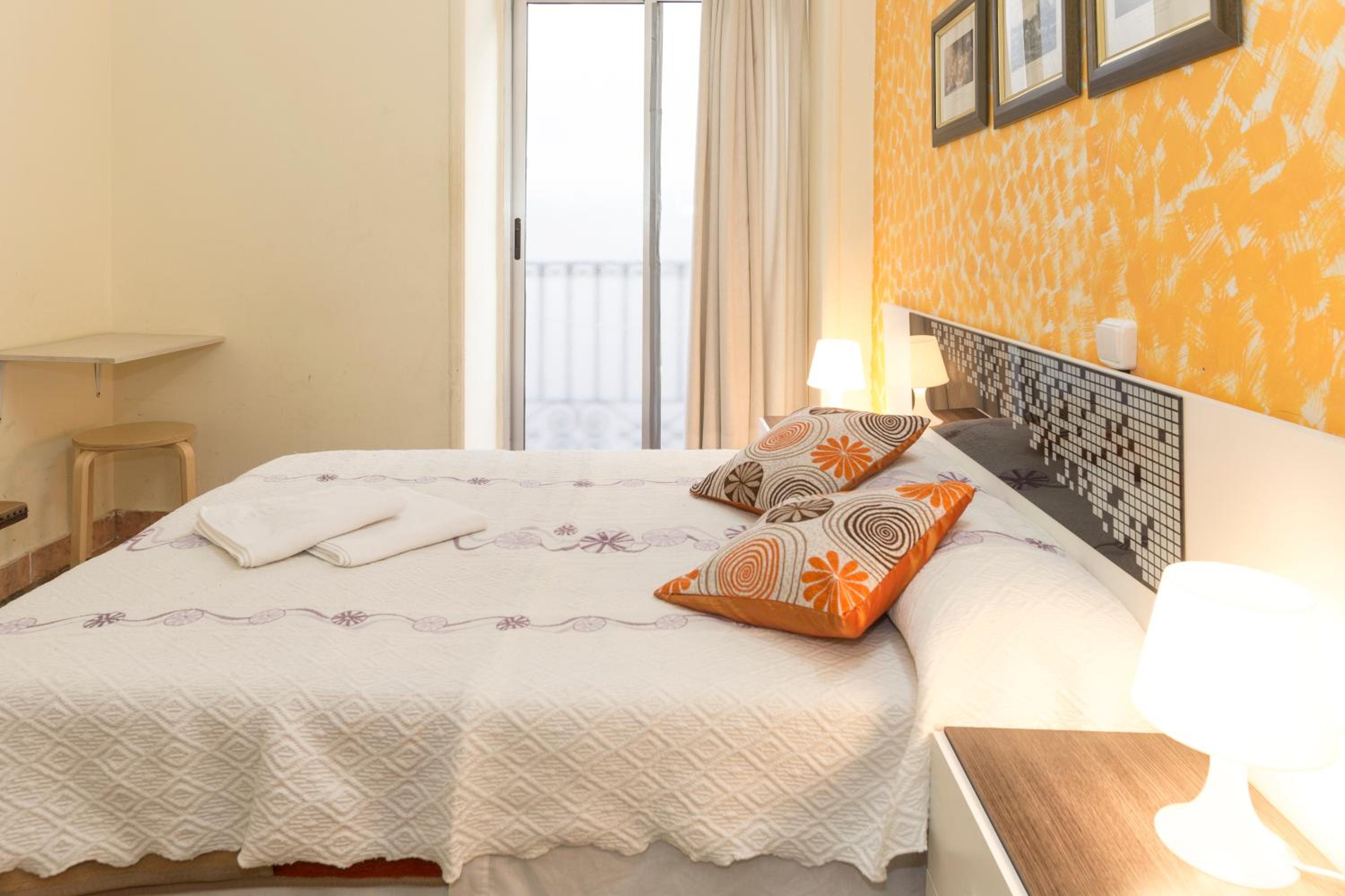 Double Room With Shared Bathroom photo 2