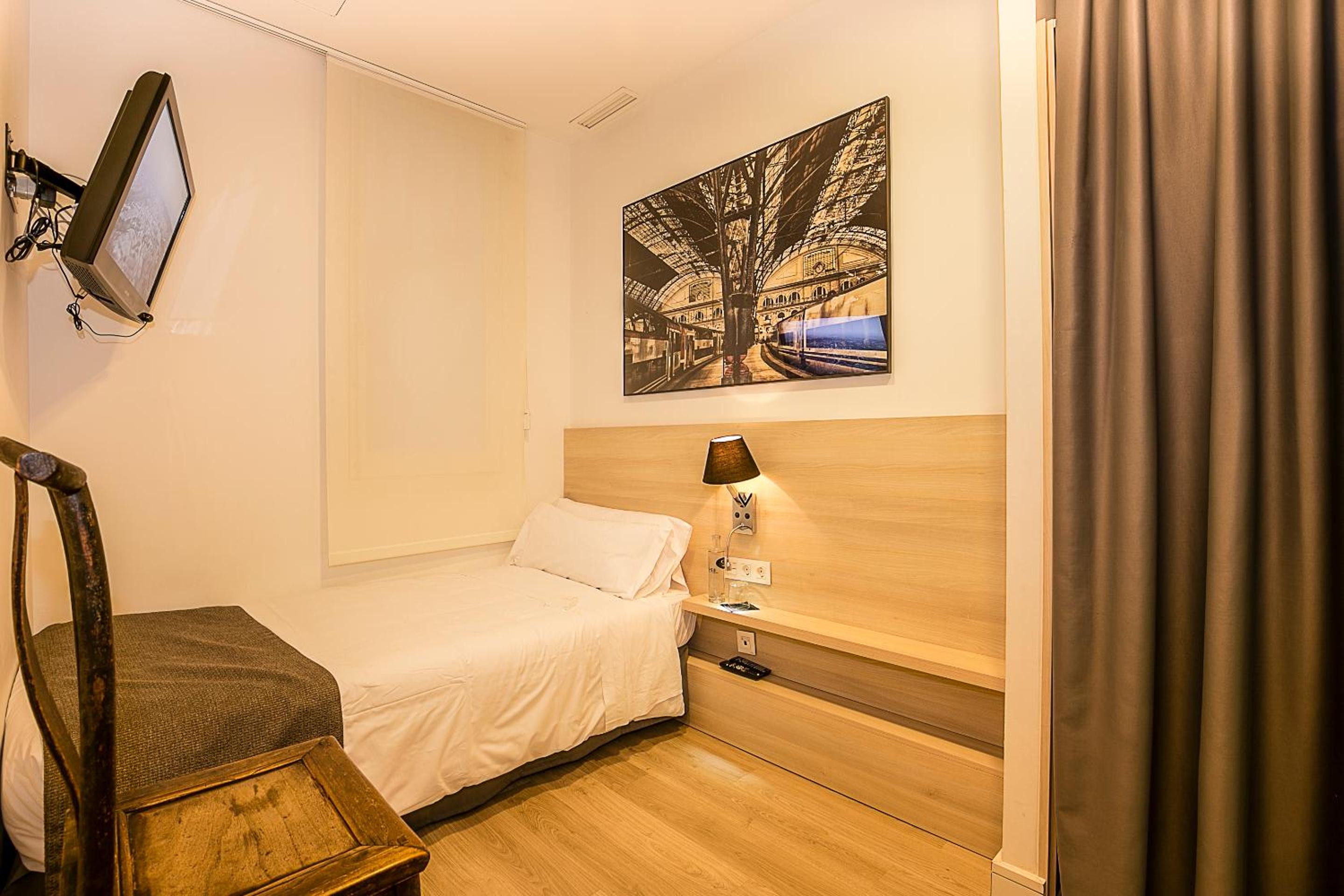 Single Room photo 1