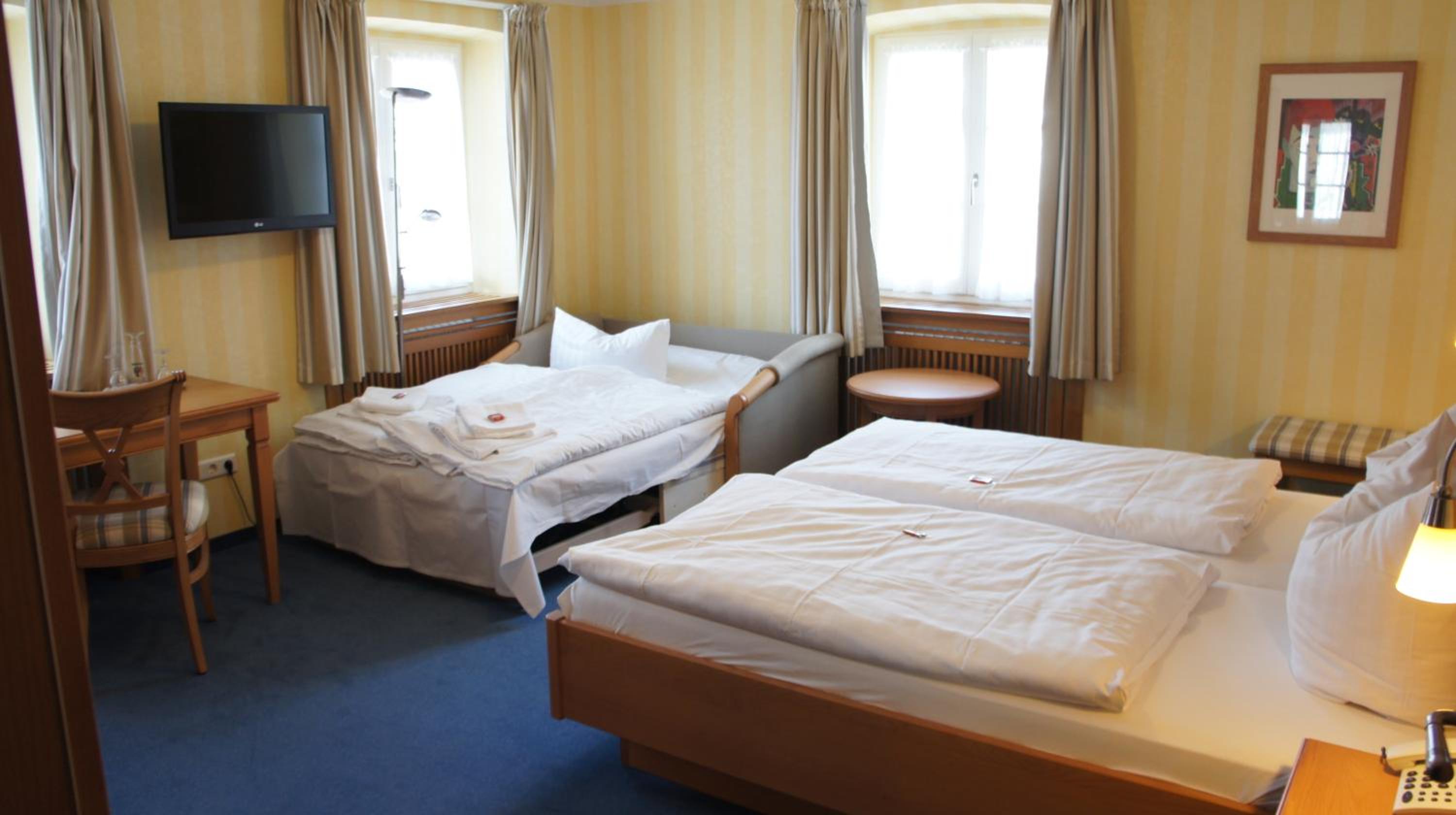 Triple Room with Bathroom
