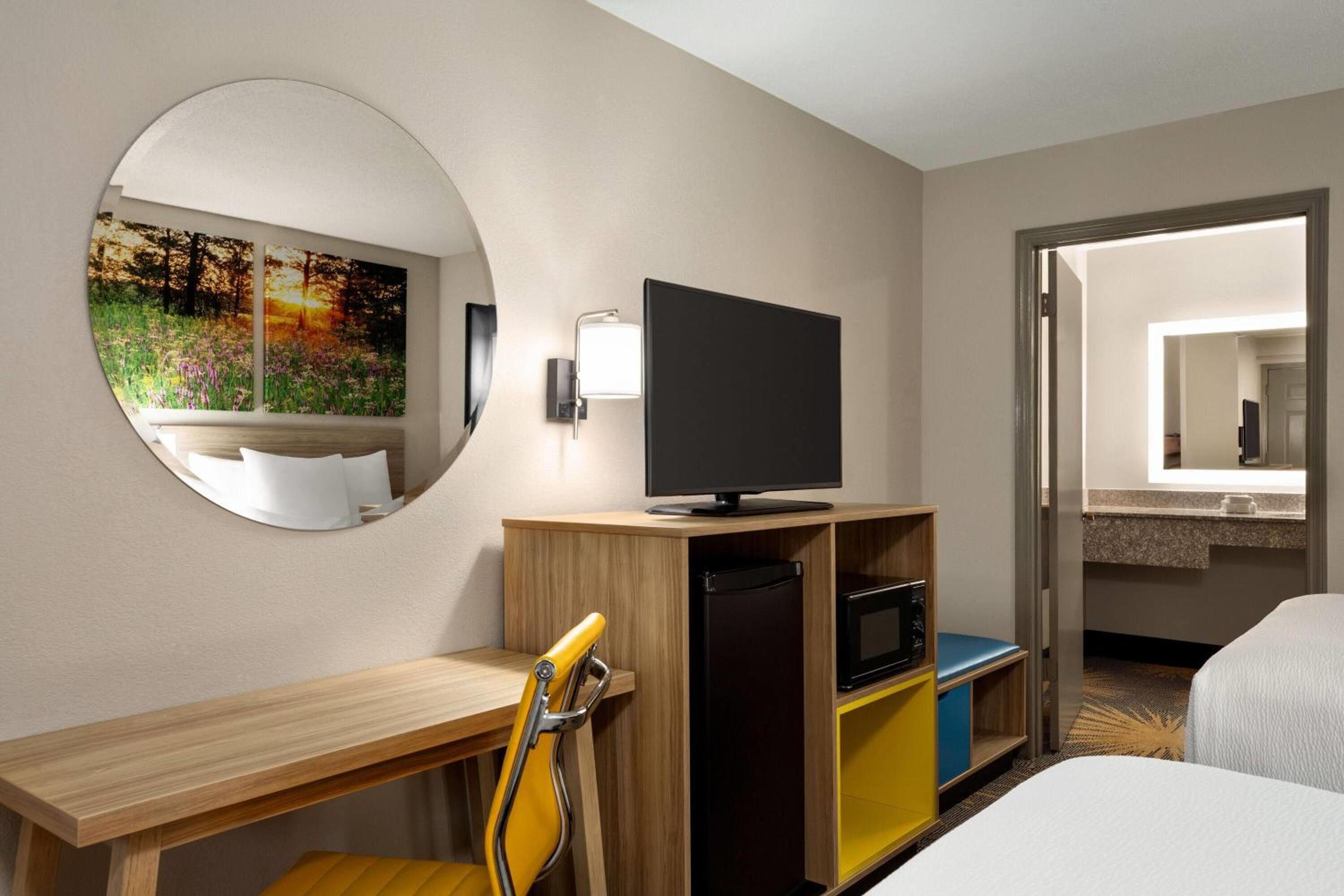 Double Room - Disability Access/Non-Smoking - Photo 6