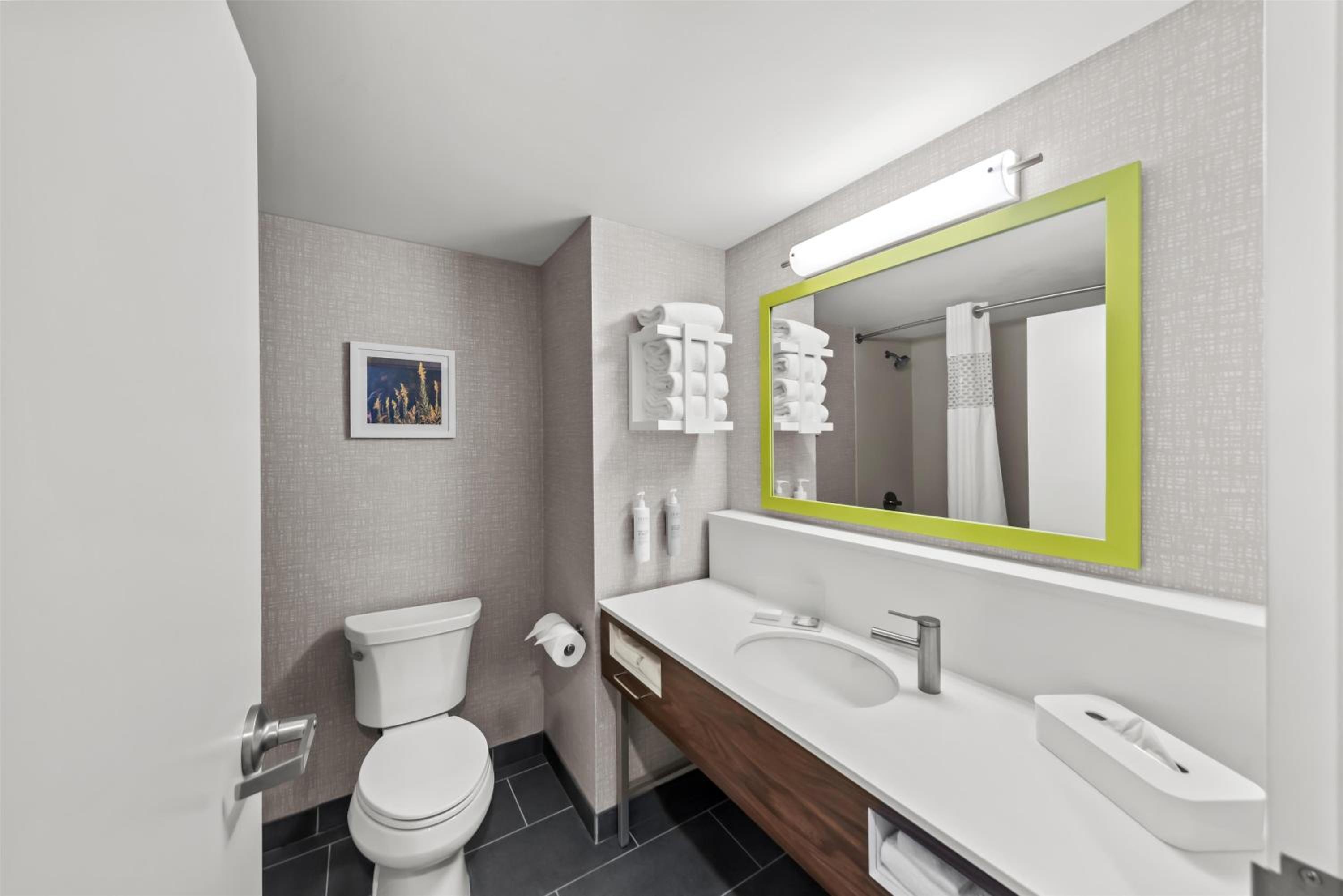 King Room - Disability Access photo 3