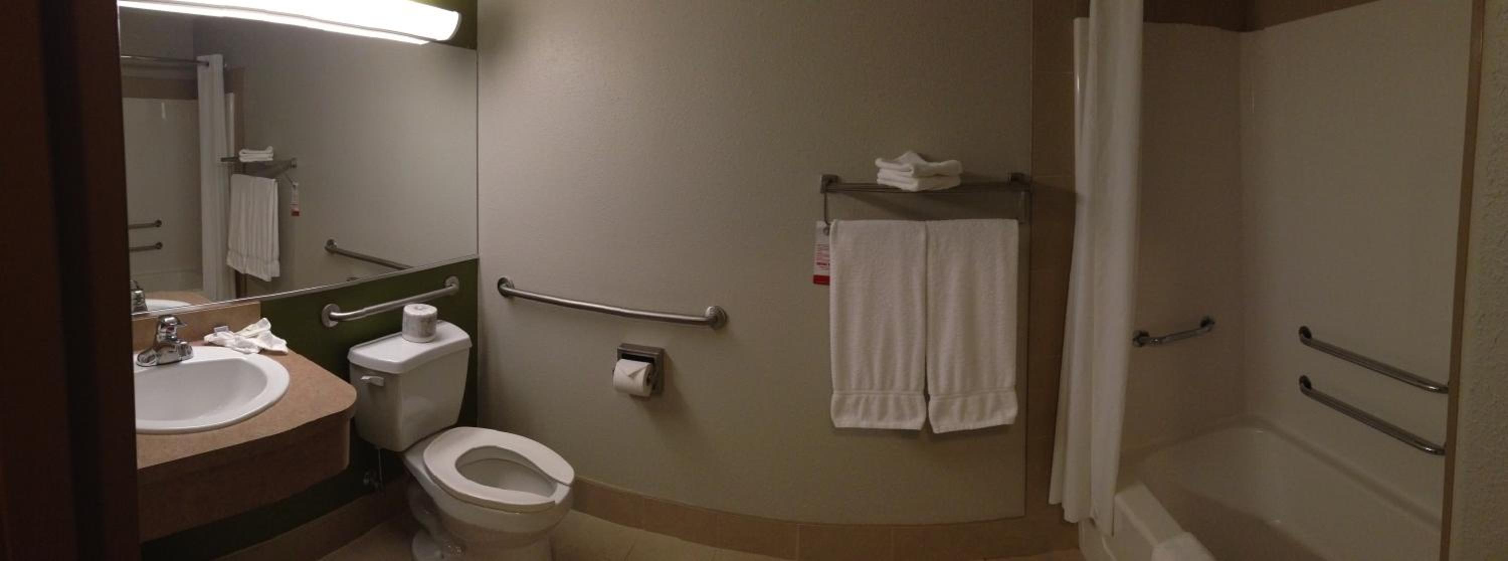 Queen Room - Disability Access - Non-Smoking - Photo 4