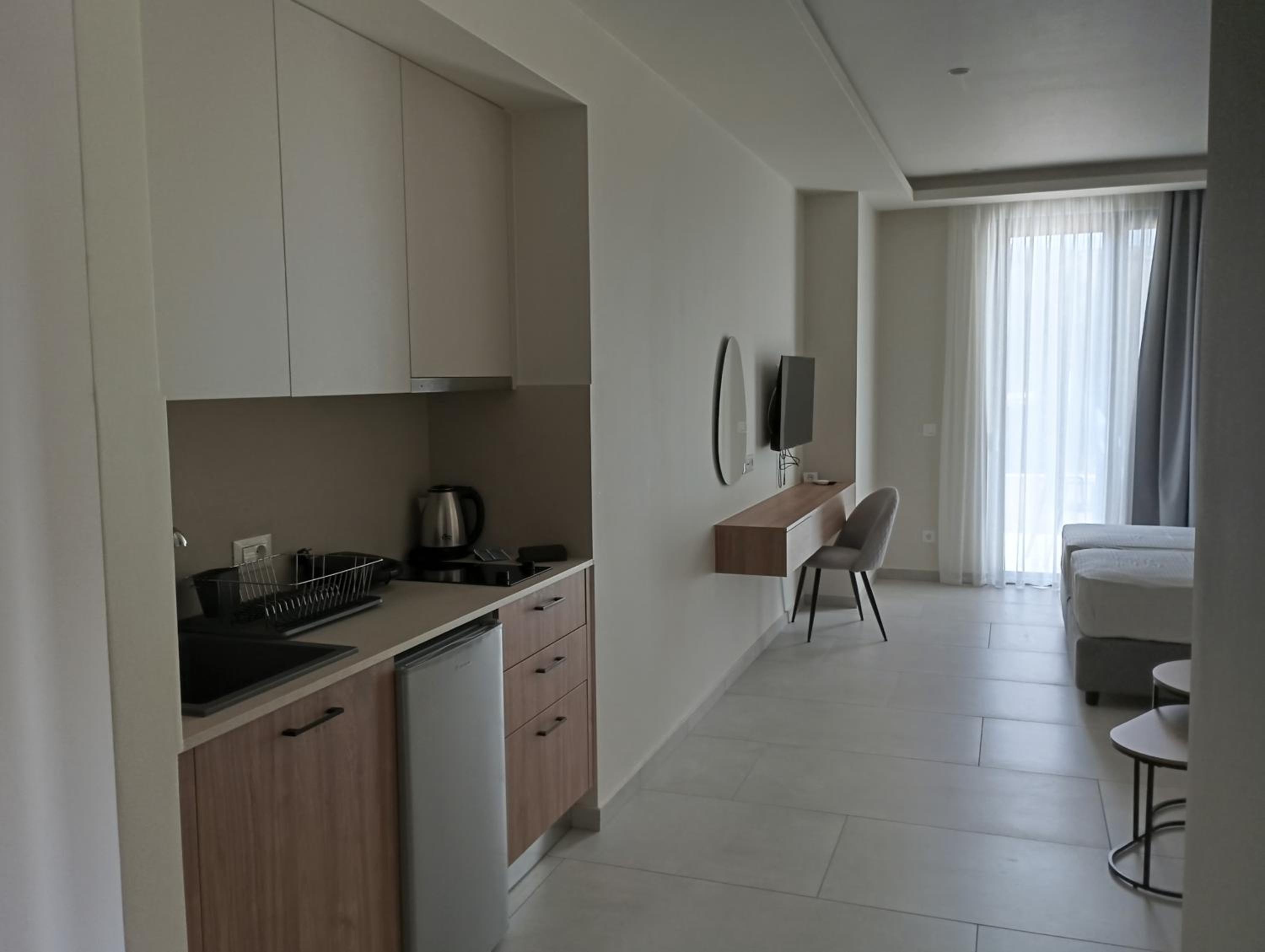 Double Room with Balcony - Photo 2
