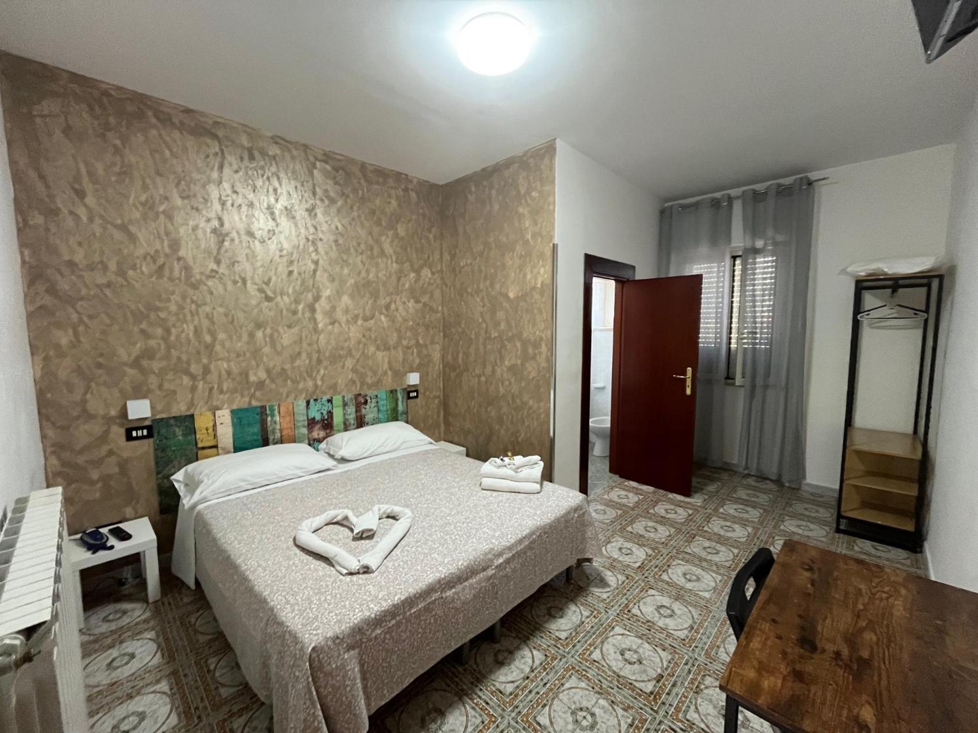 Standard Twin Room photo 1