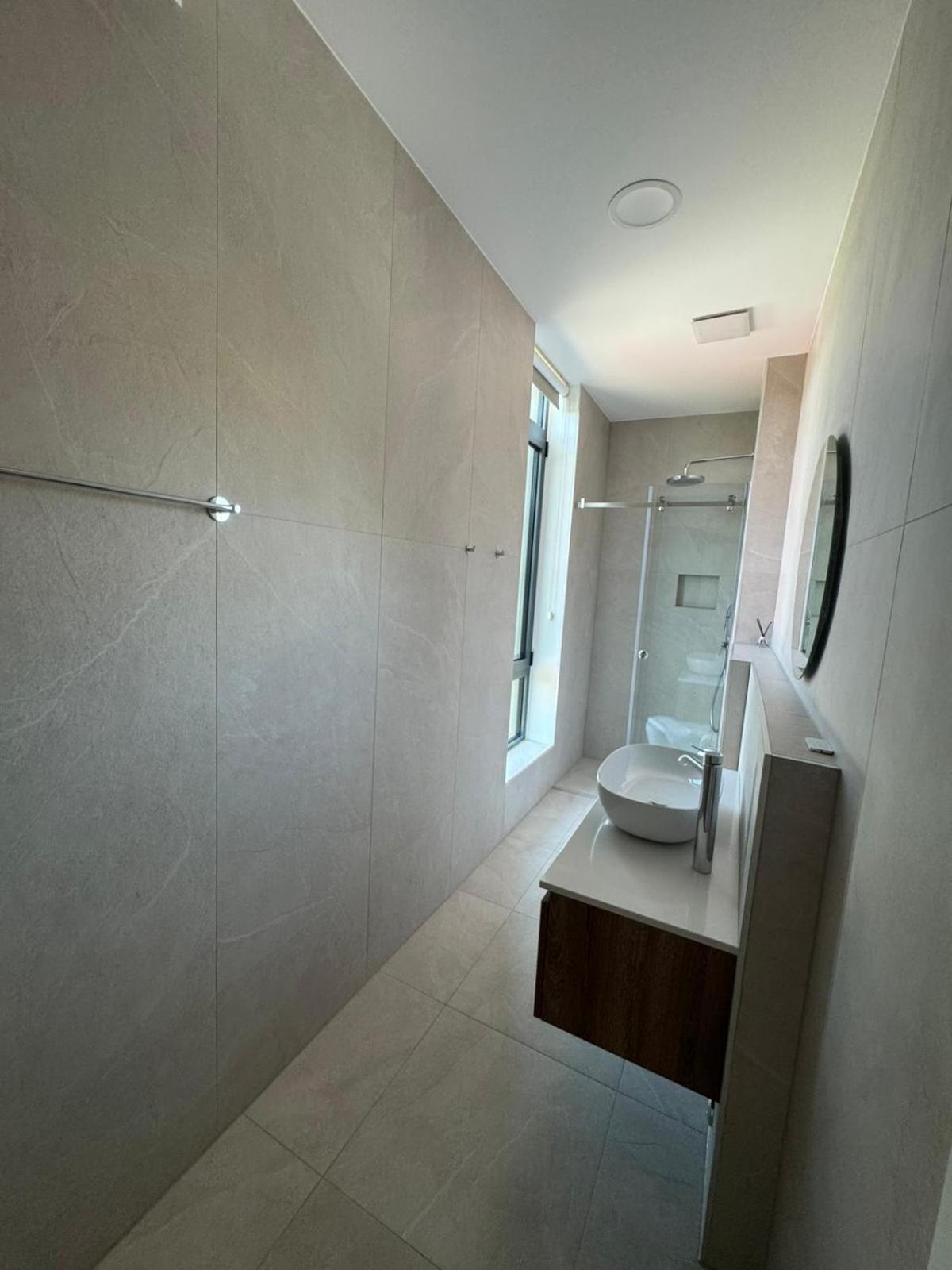 Two-Bedroom Apartment with Balcony photo 3