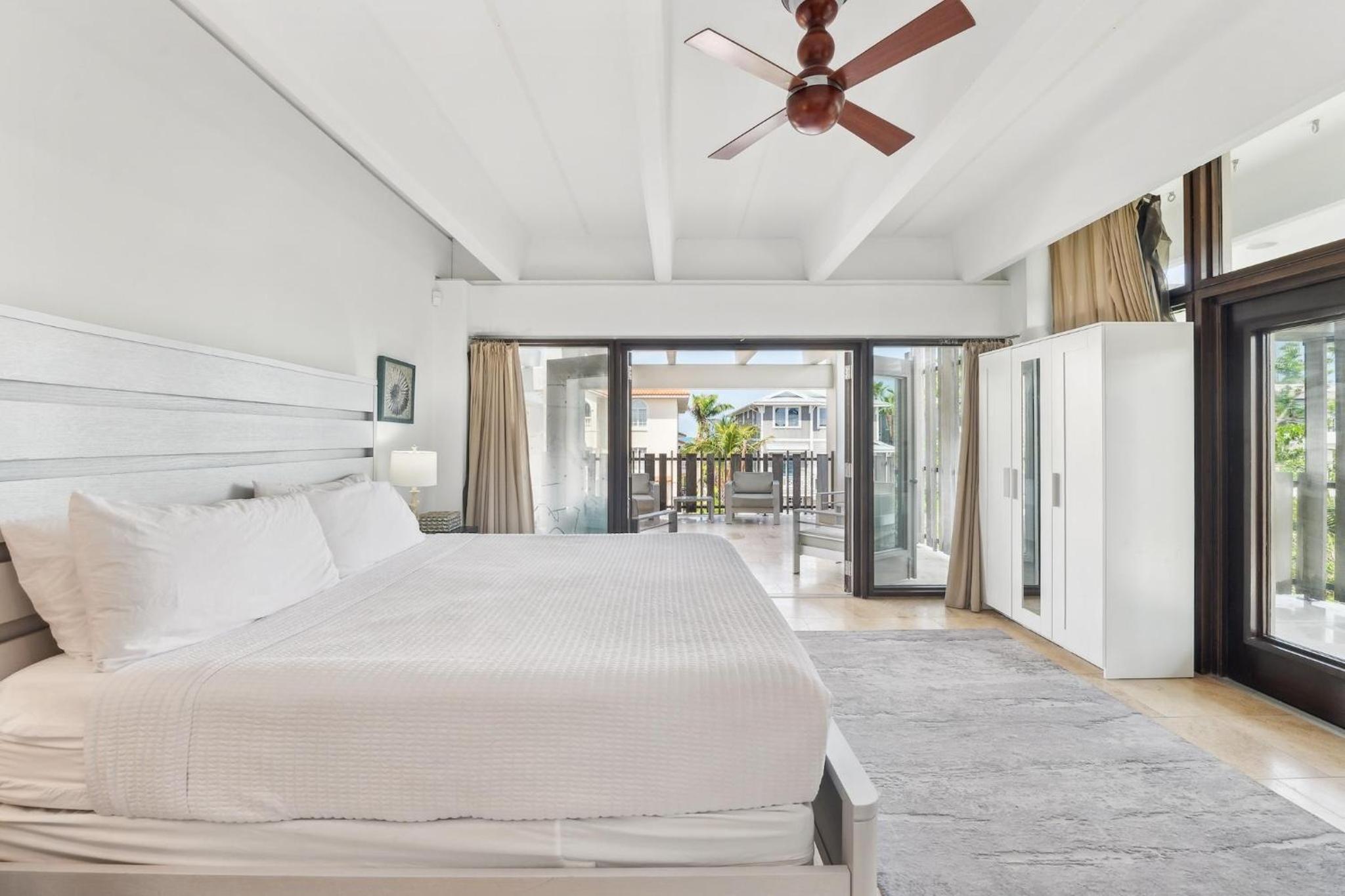 Seven-Bedroom House photo 2