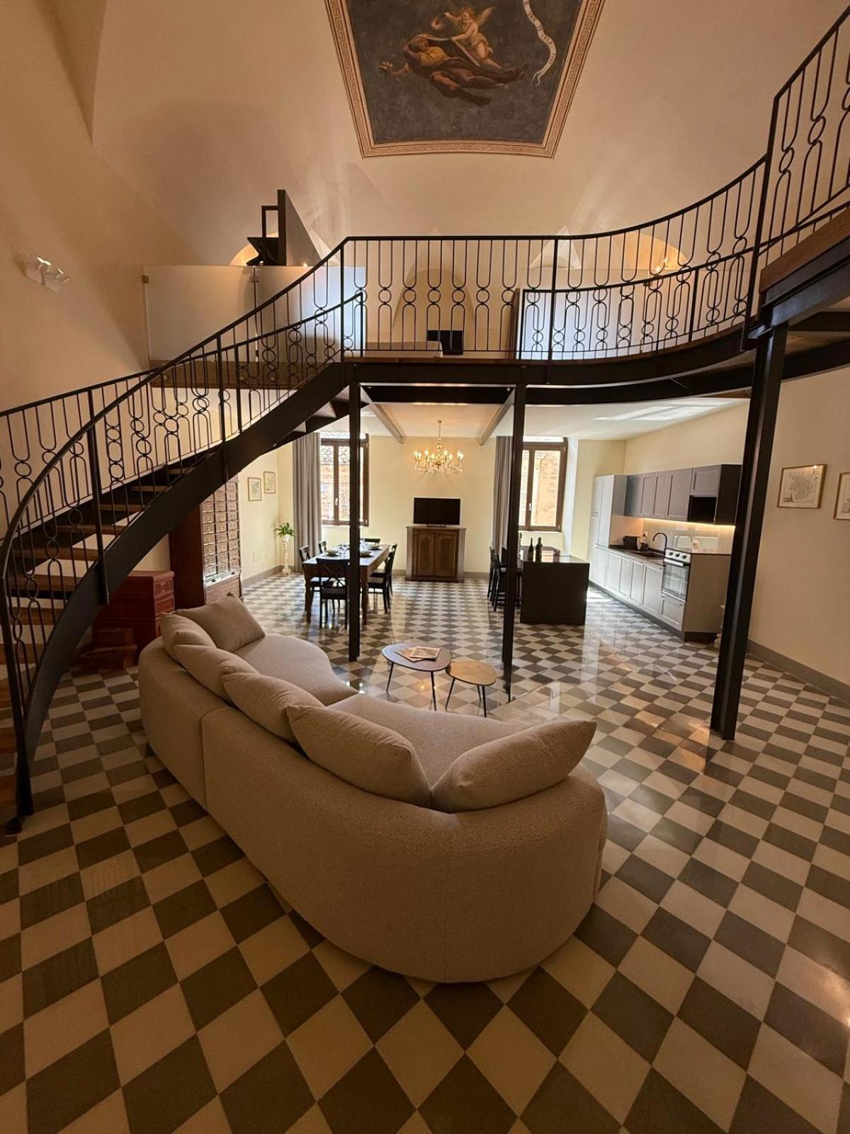 One-Bedroom Deluxe Apartment photo 2