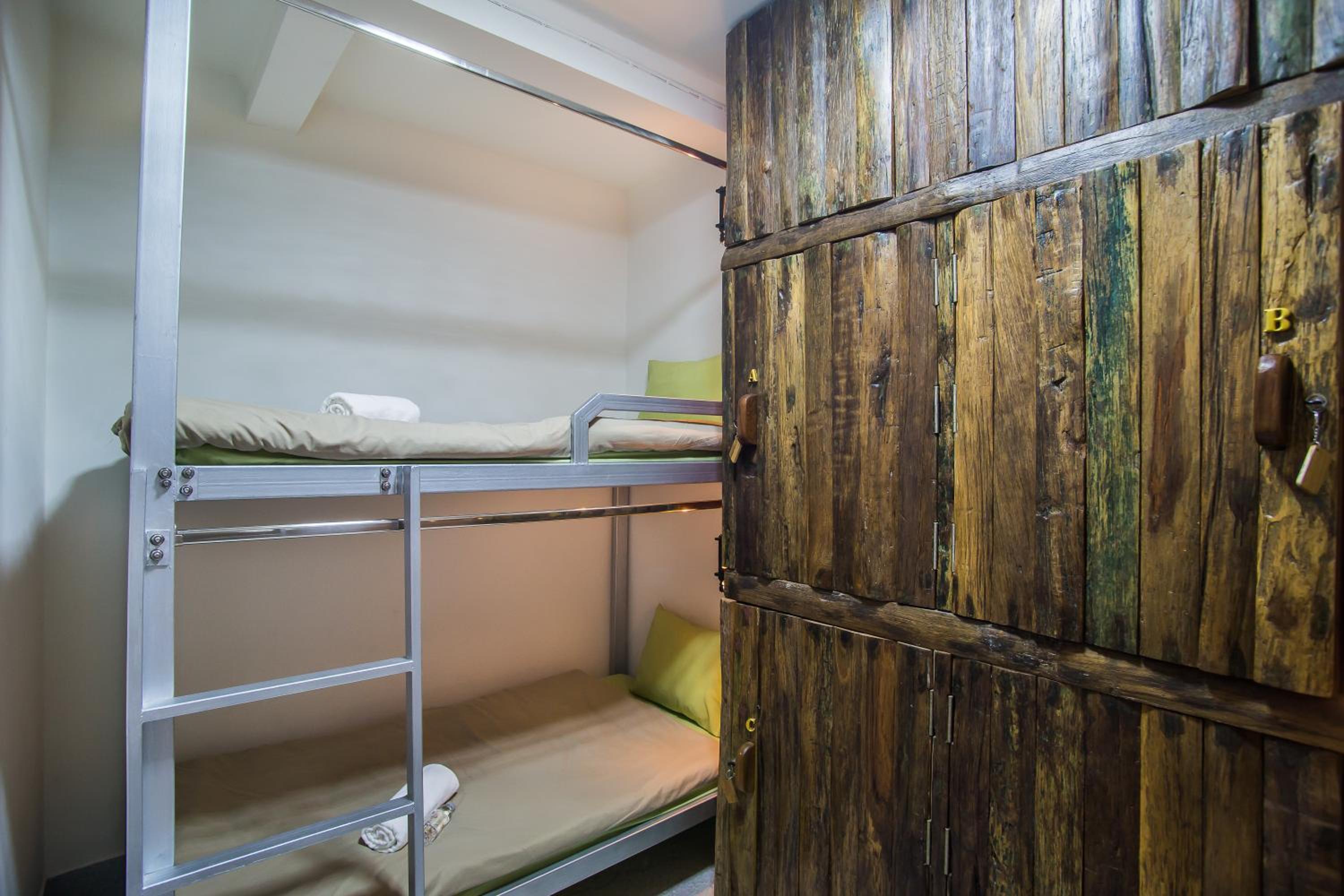 Bunk Bed in Mixed Dormitory Room photo 2
