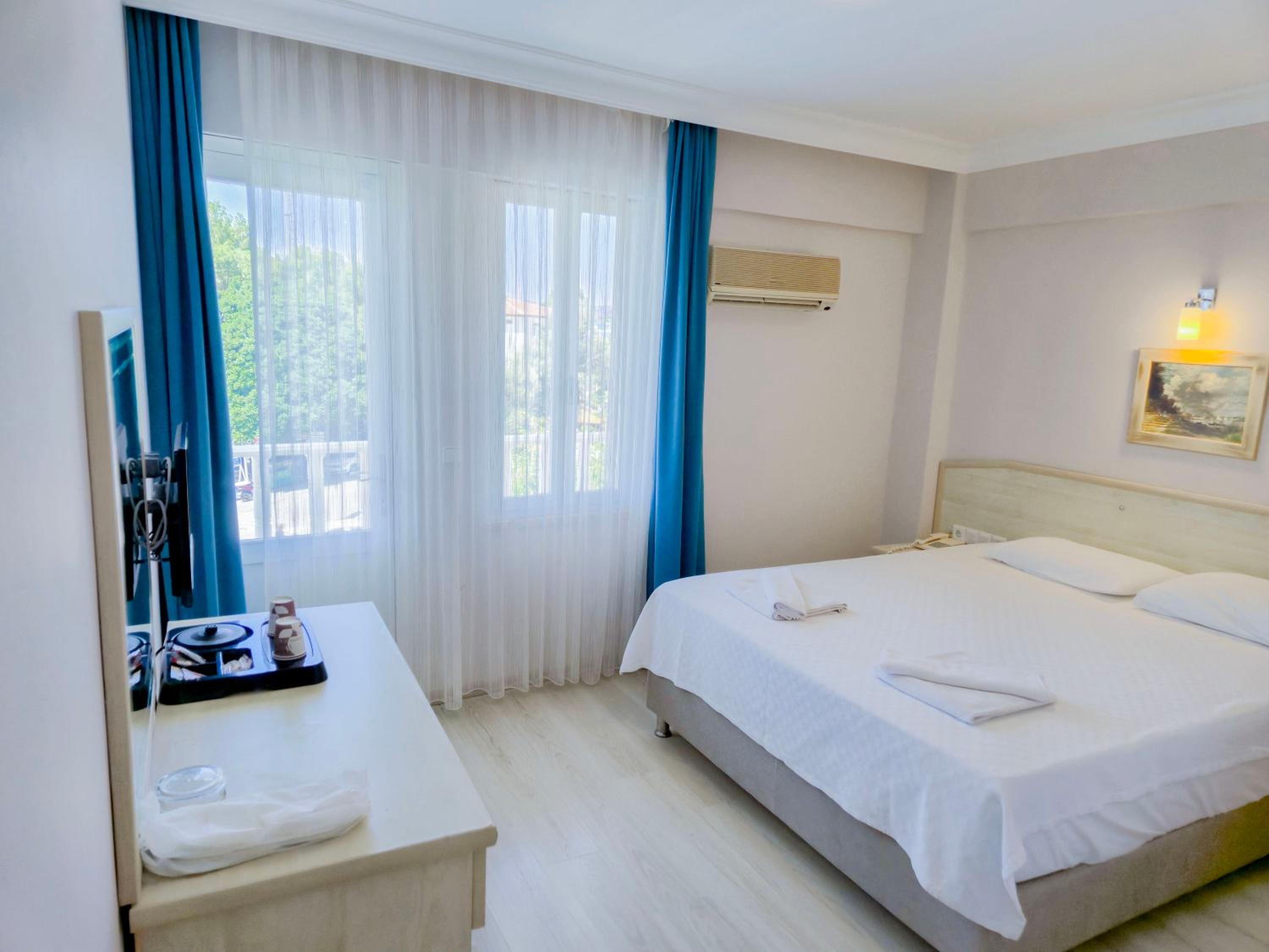 Standard Double or Twin Room with Sea View