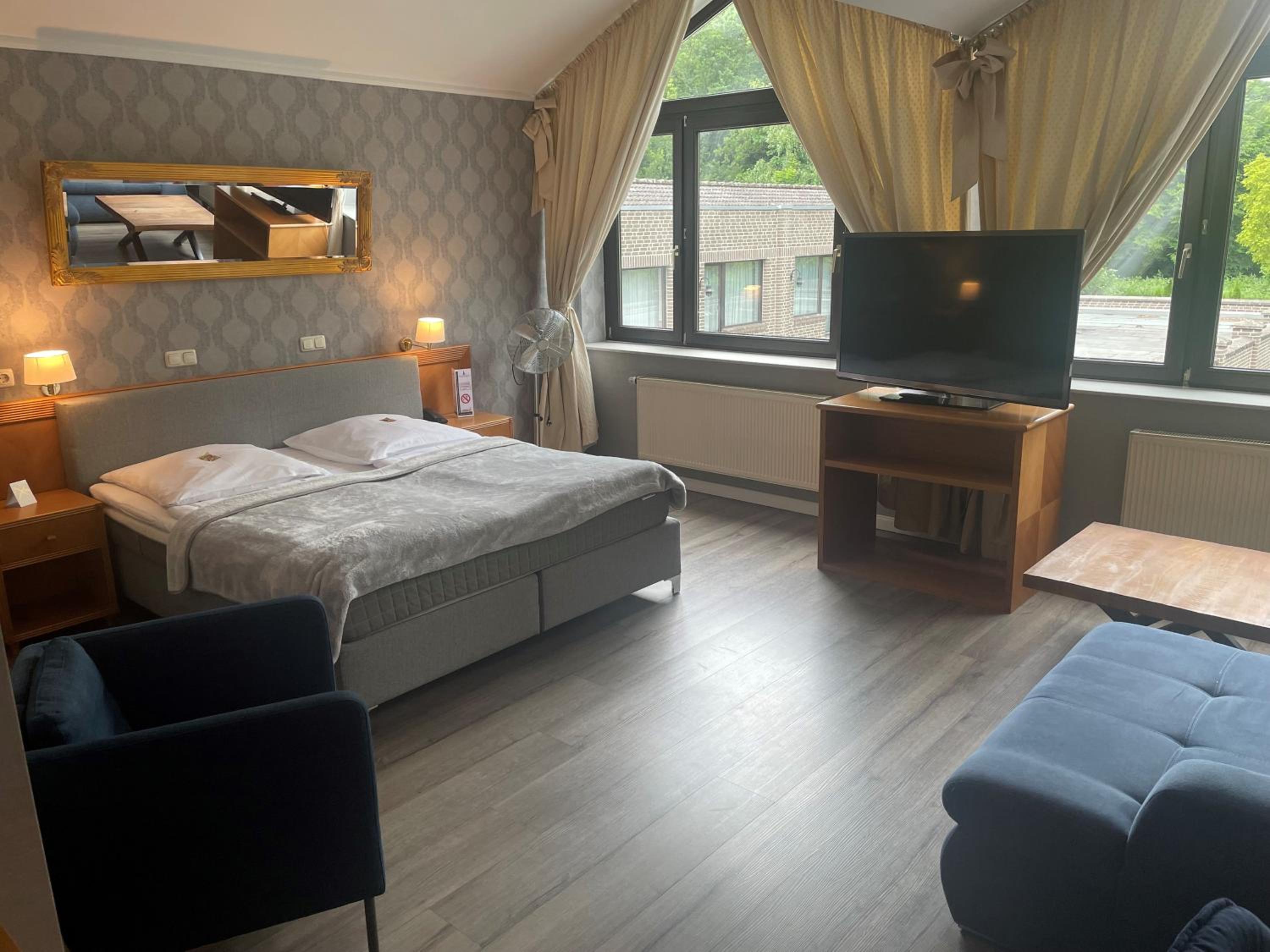 Suite - Photo 4