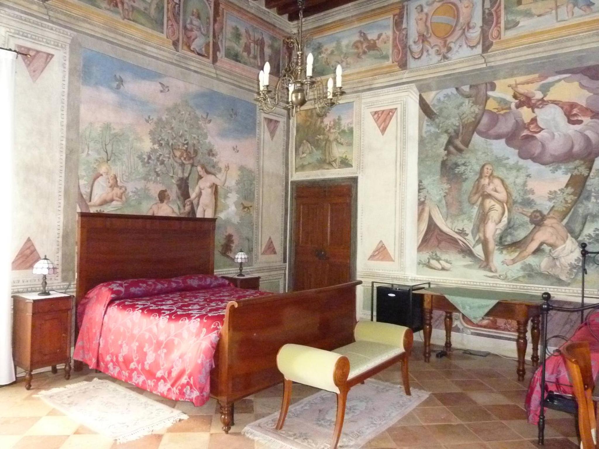 Triple Room with Private Bathroom photo 2