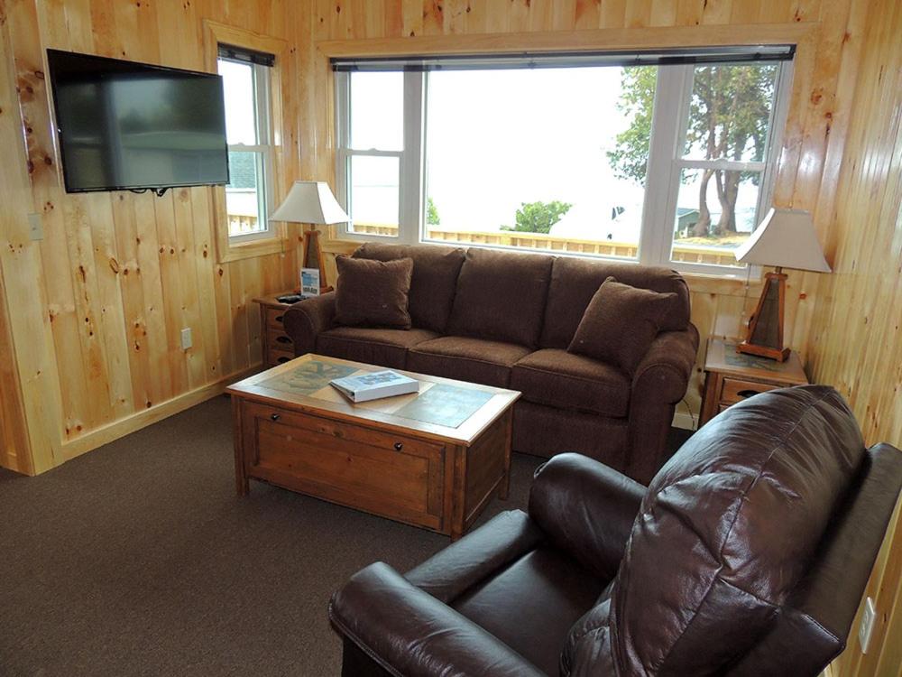 Cottage #27 photo 2