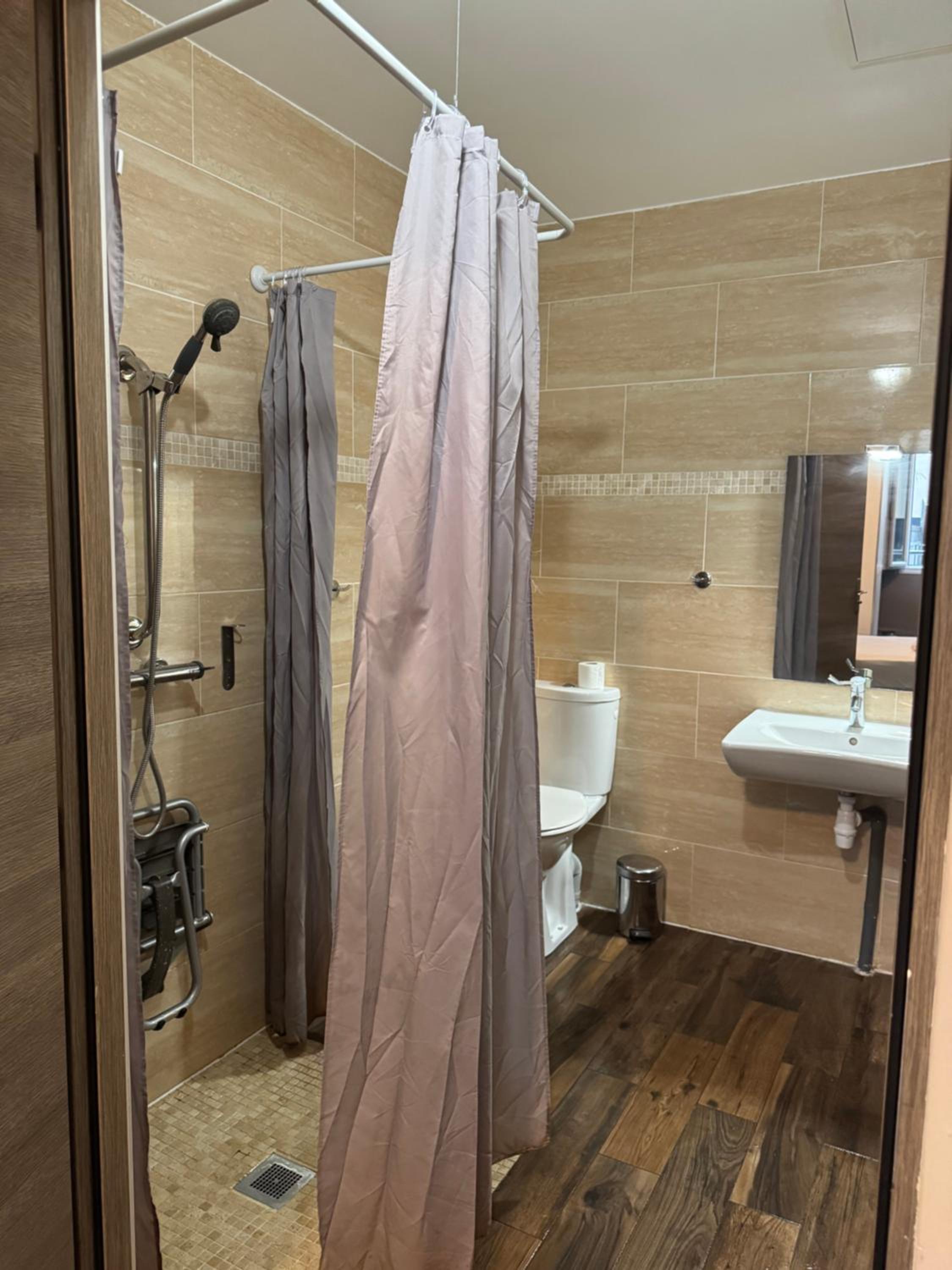 Double Room - Disability Access photo 1