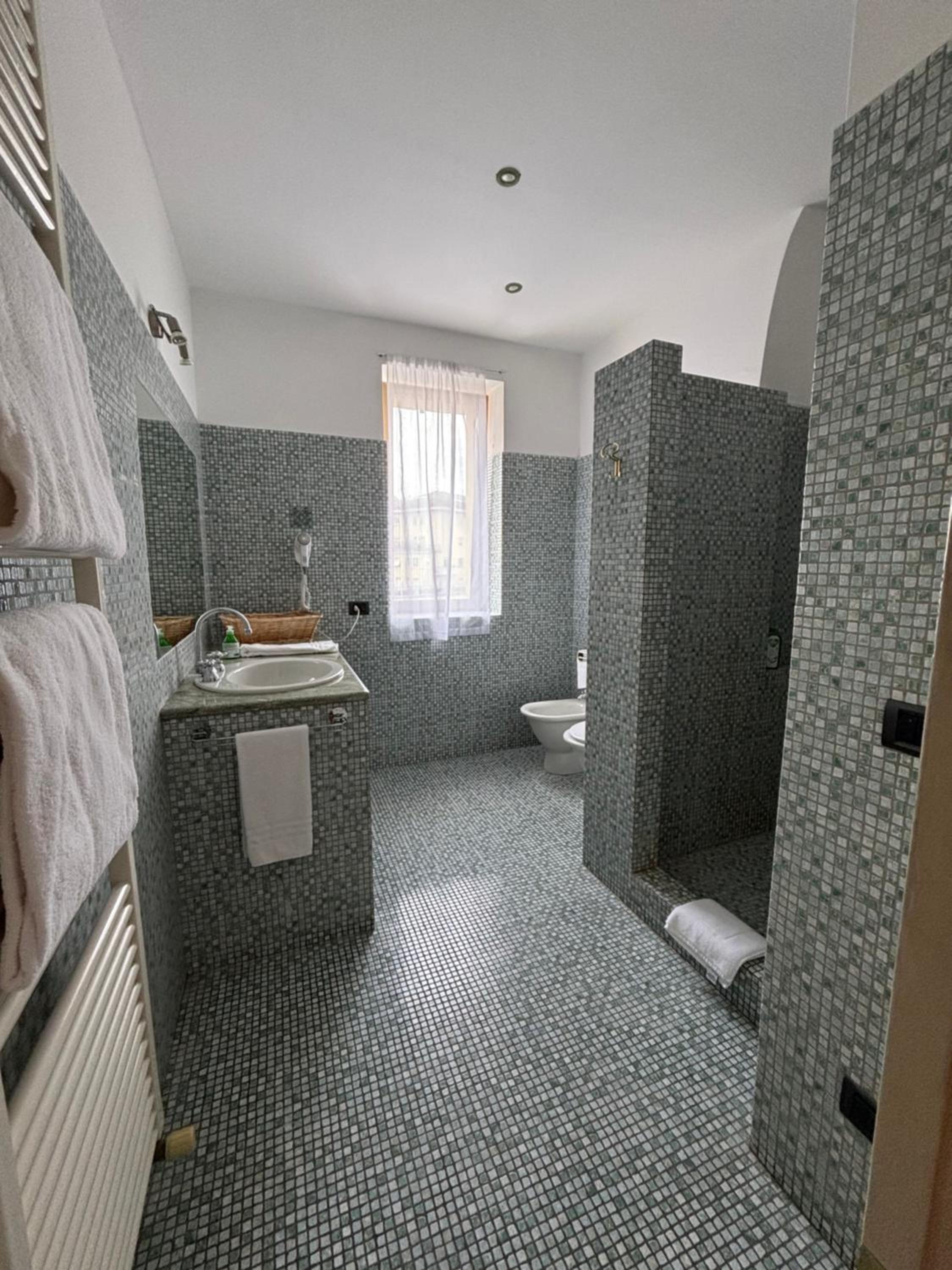 Large Double Room photo 2