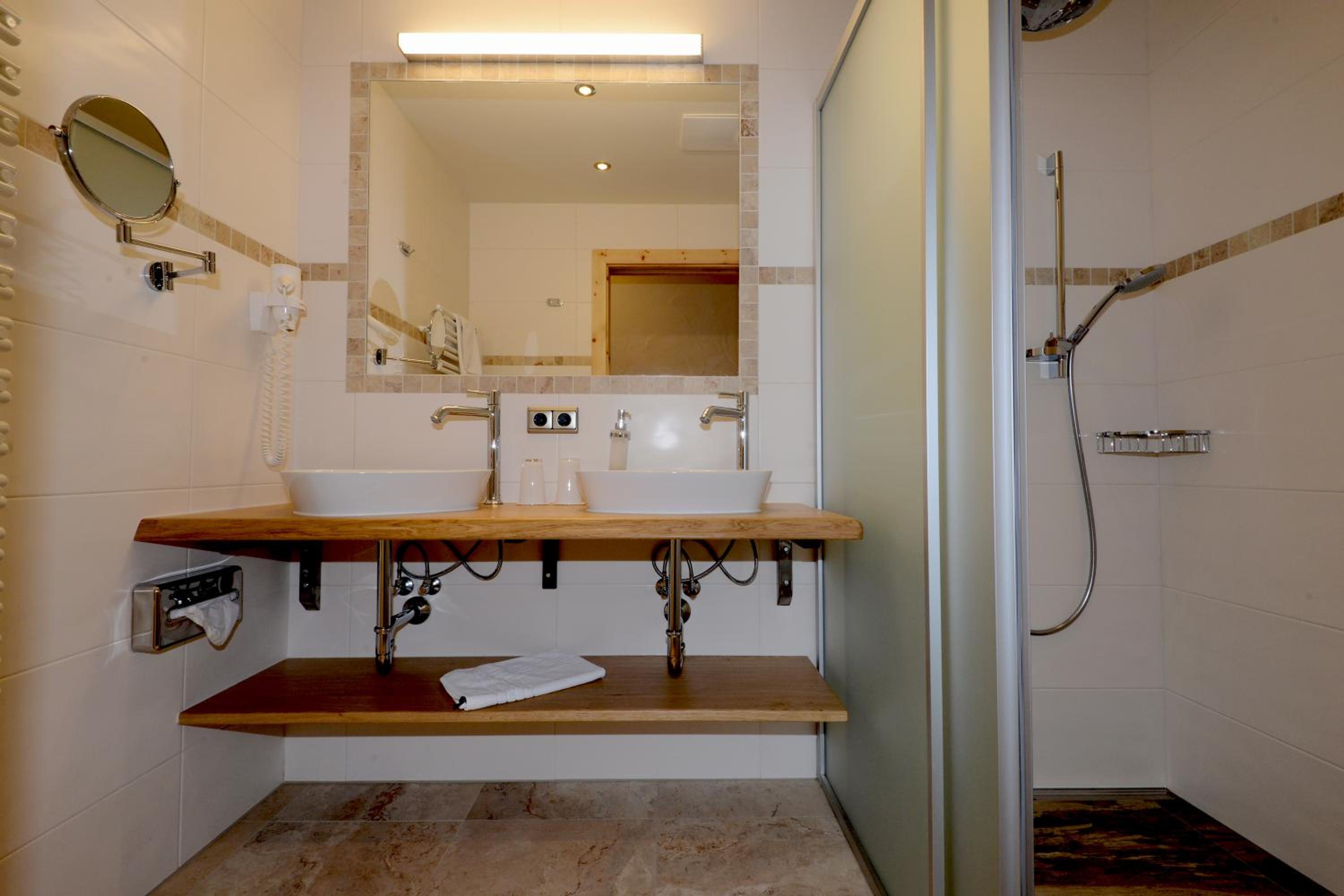 Double Room - Photo 22