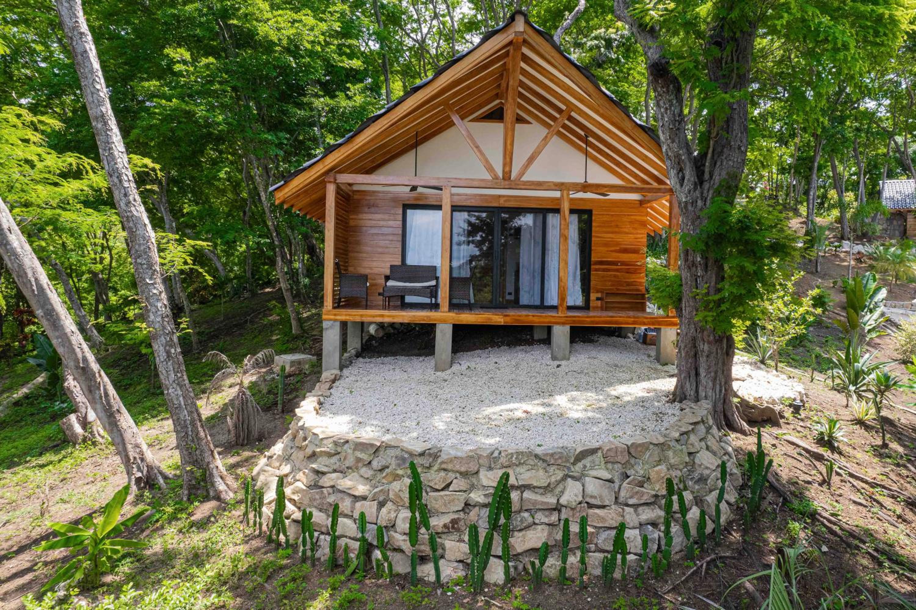 Superior Bungalow photo 1