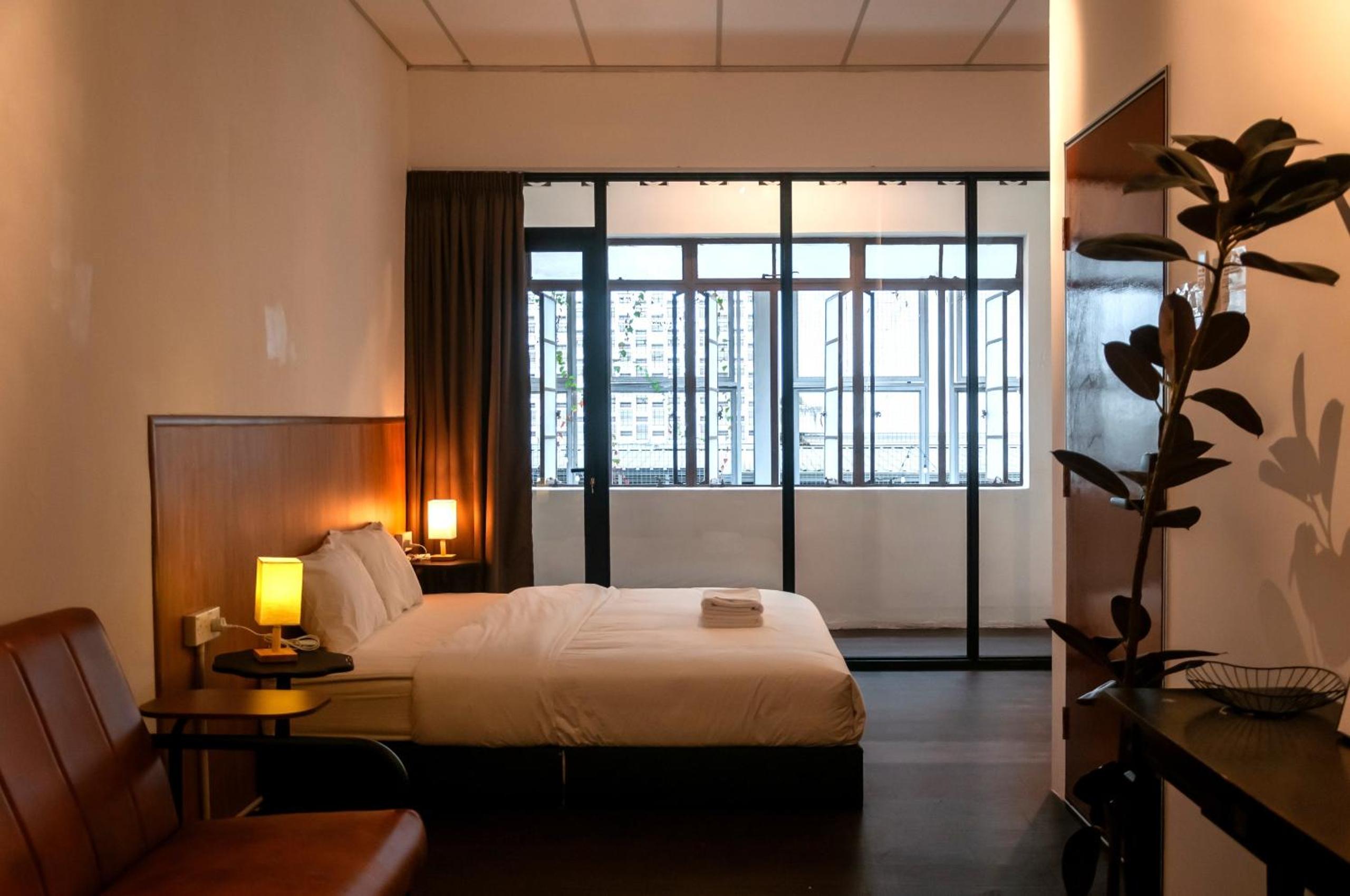 Deluxe King Suite