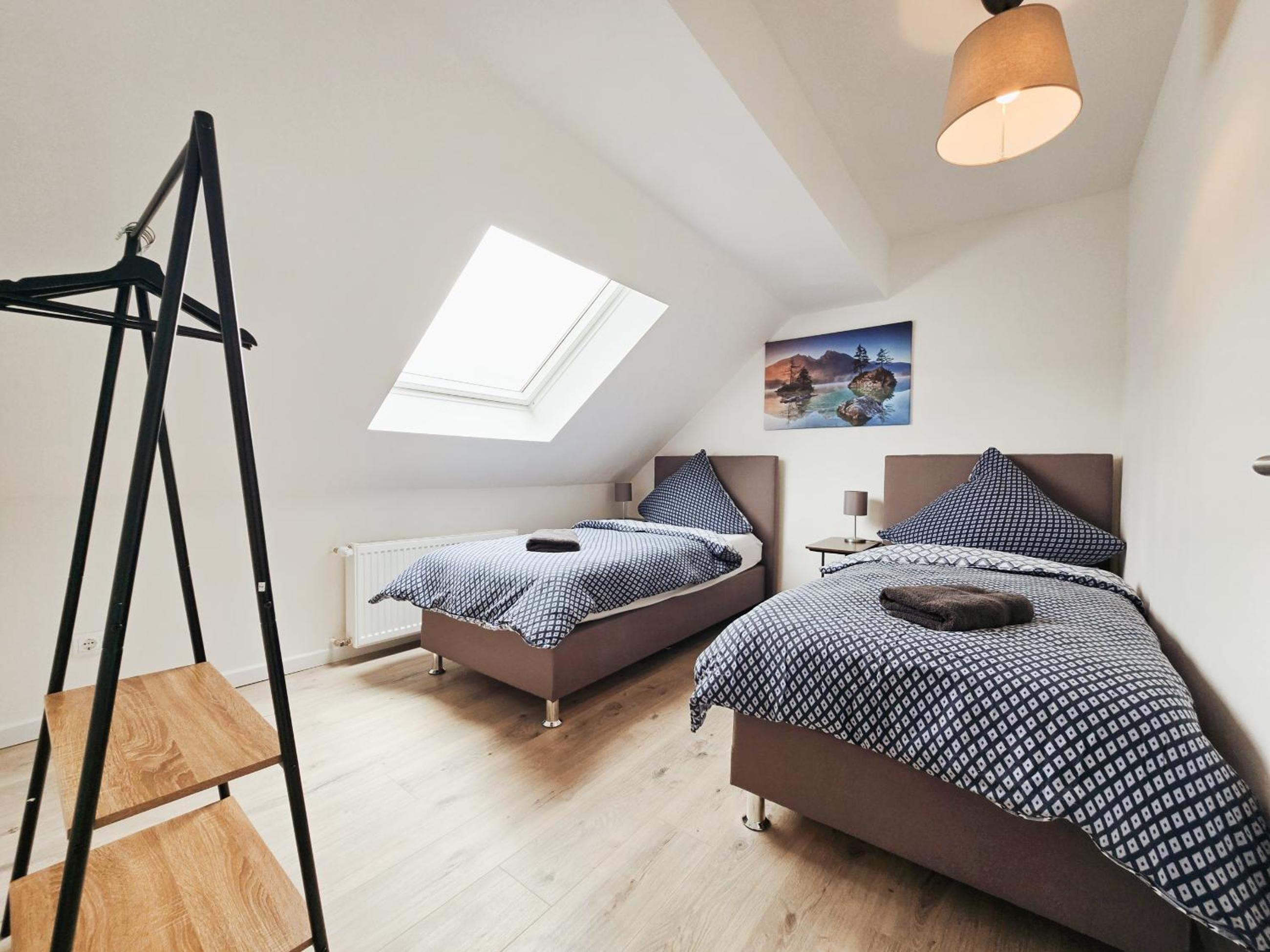 Four-Bedroom Apartment with Balcony  photo 1