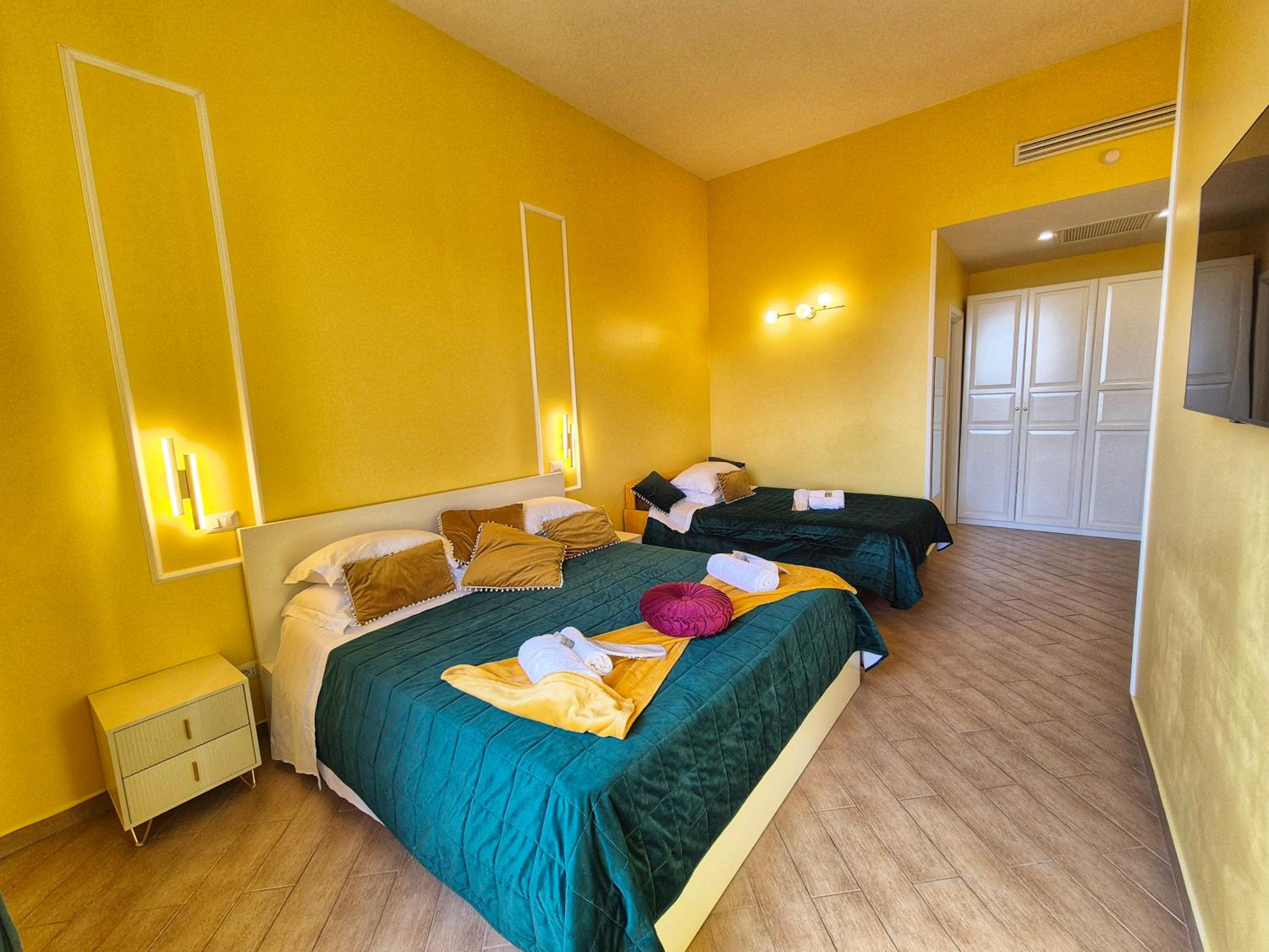 Superior Triple Room photo 3