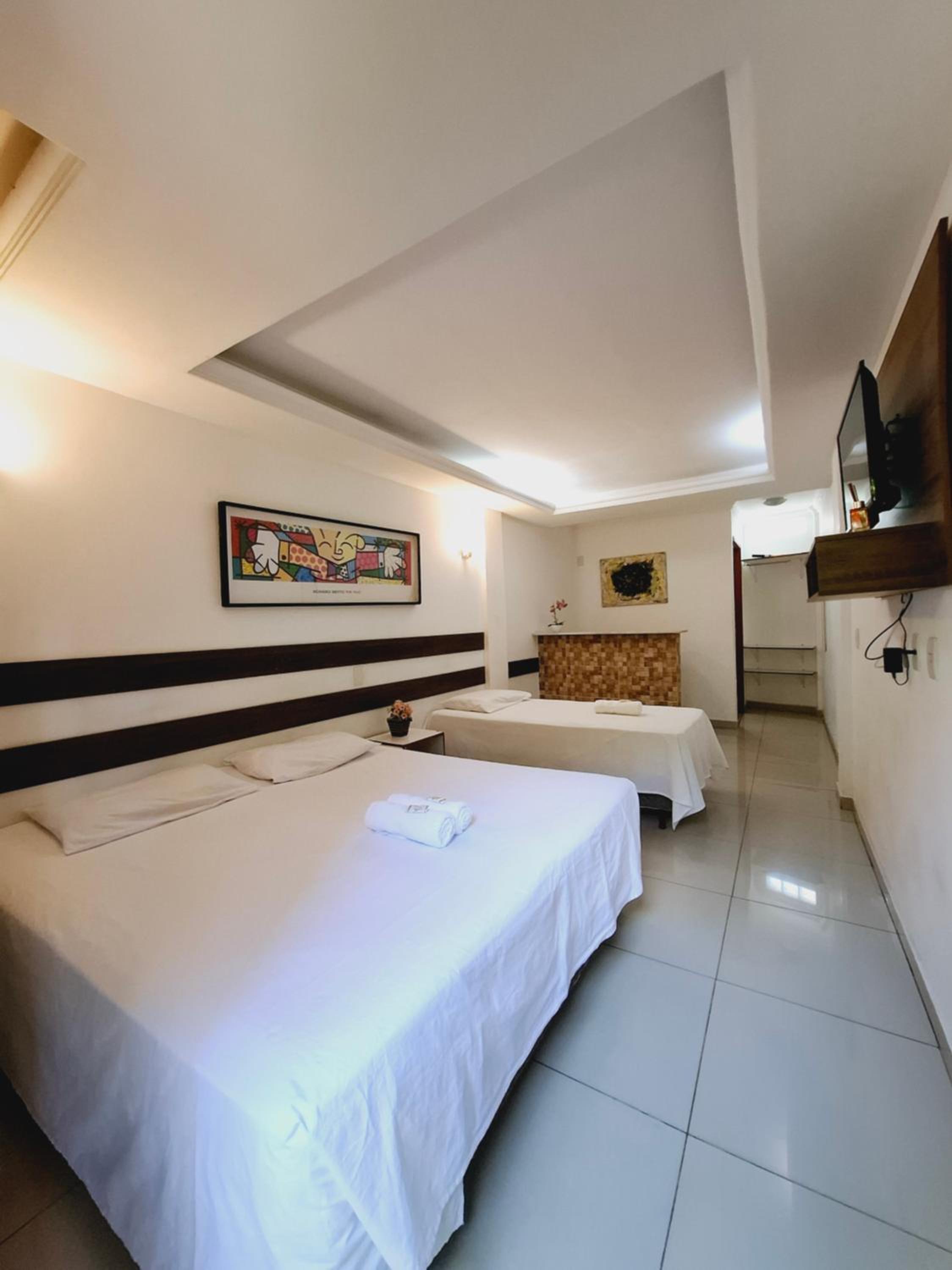 Standard Quadruple Room - Photo 9