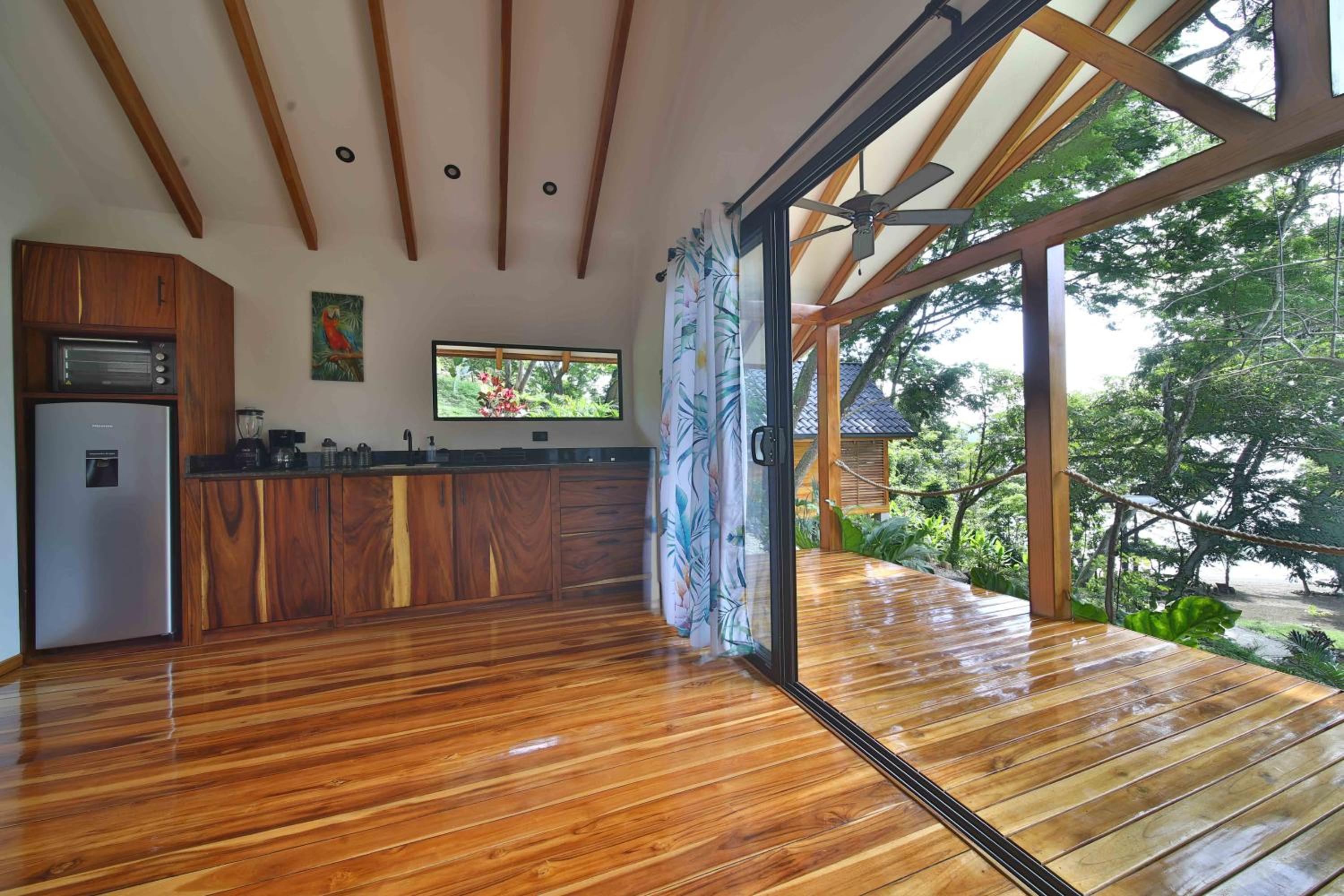 Deluxe Bungalow photo 3