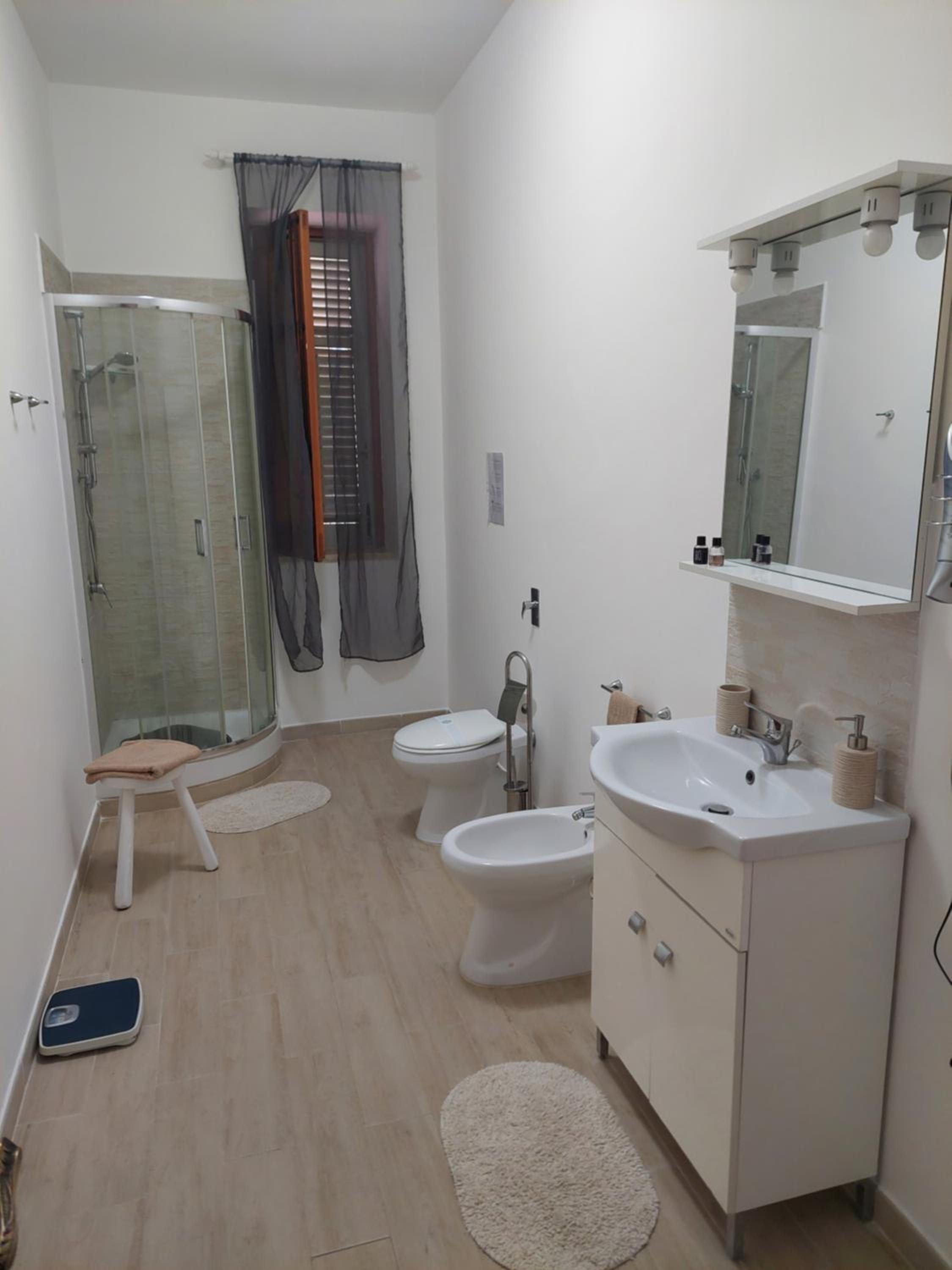 Two-Bedroom Standard Apartment photo 2