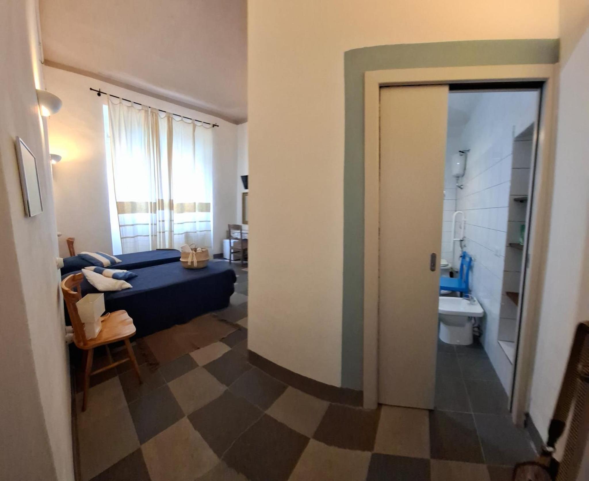 Double or Twin Room photo 3