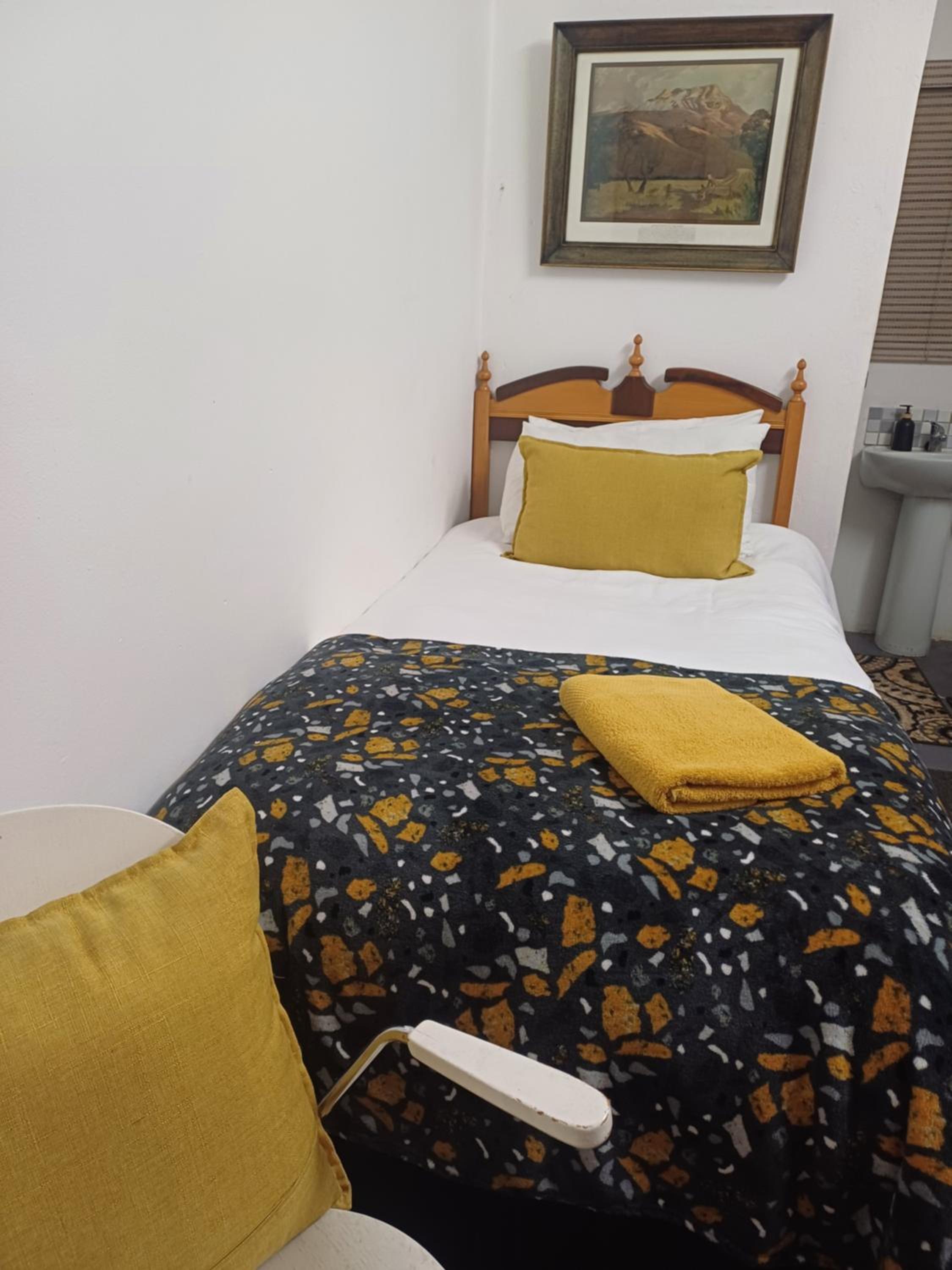 Budget Single Room