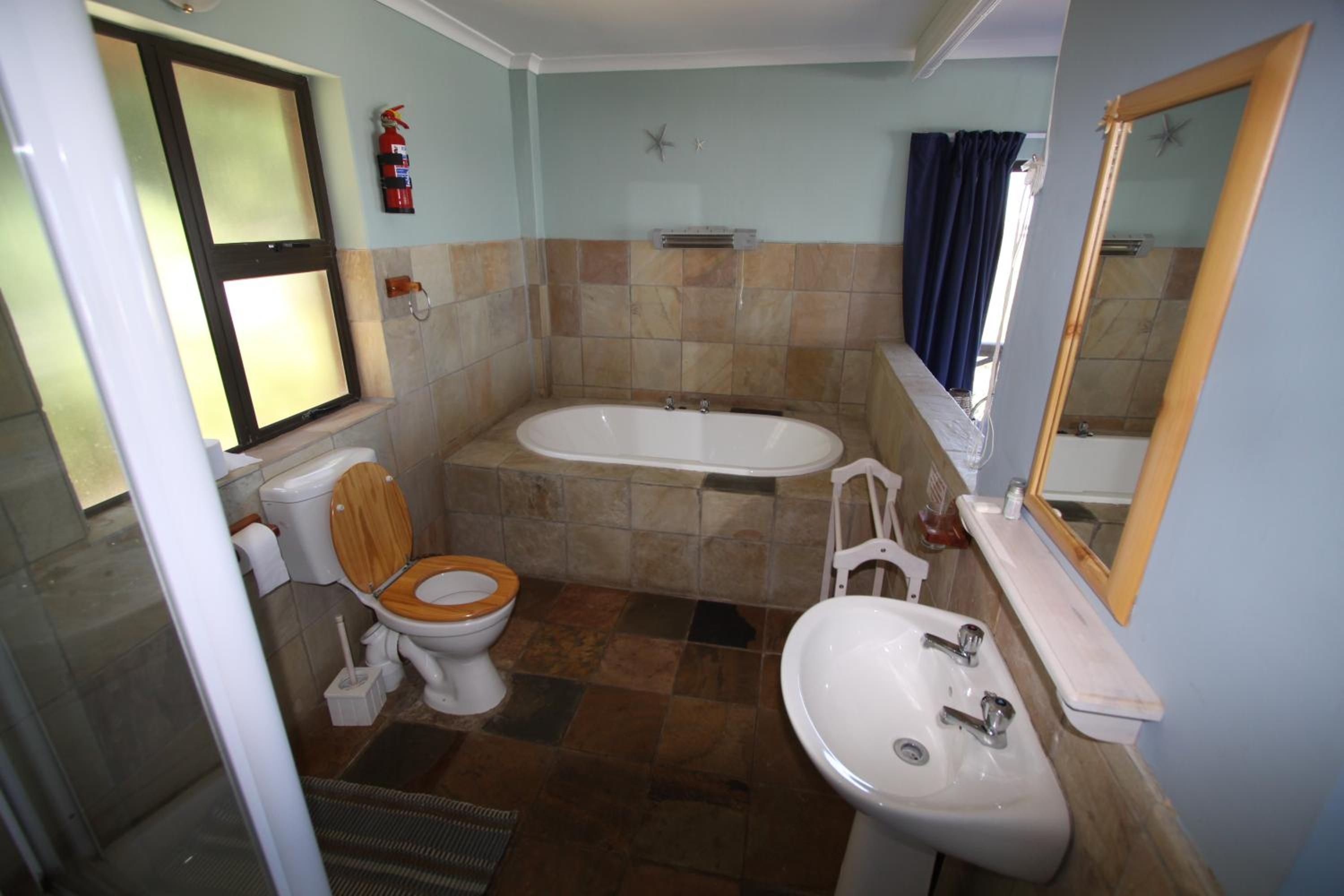 Double Room with Sea View - Photo 7